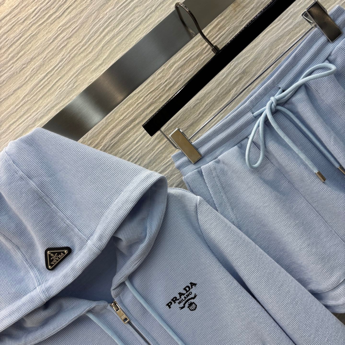 PRA* 25 Hoodies + Elastic Shorts