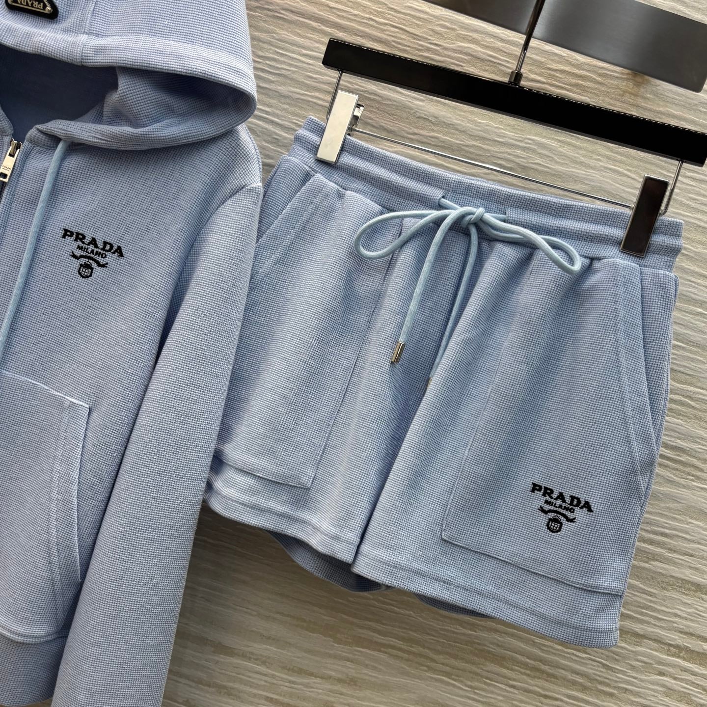 PRA* 25 Hoodies + Elastic Shorts