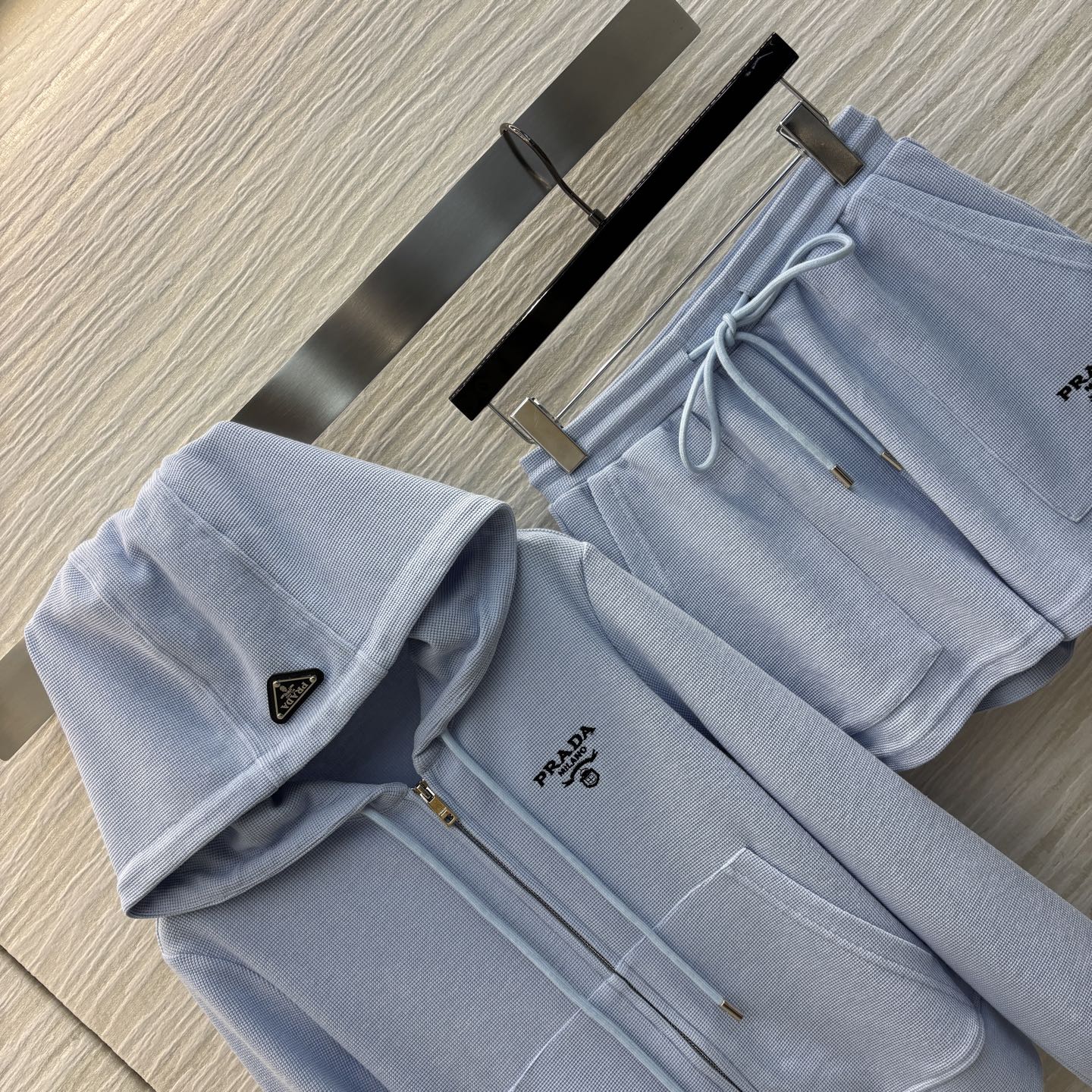 PRA* 25 Hoodies + Elastic Shorts