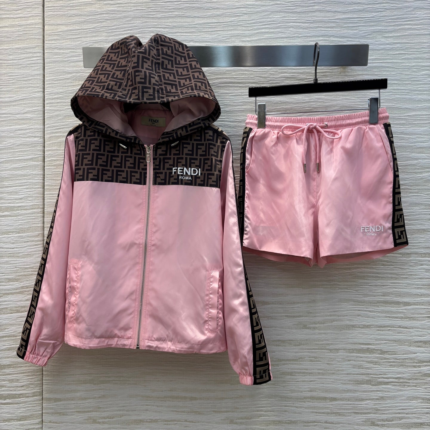 FED* 25SS Hooded Zipper Jacket + Shorts Set