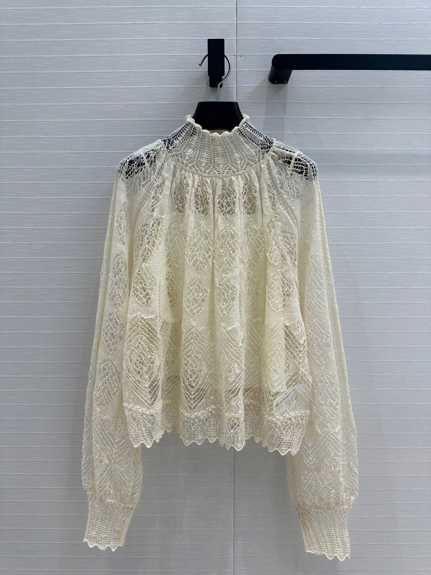 DIO* 25SS high collar hollow lace 2-piece set