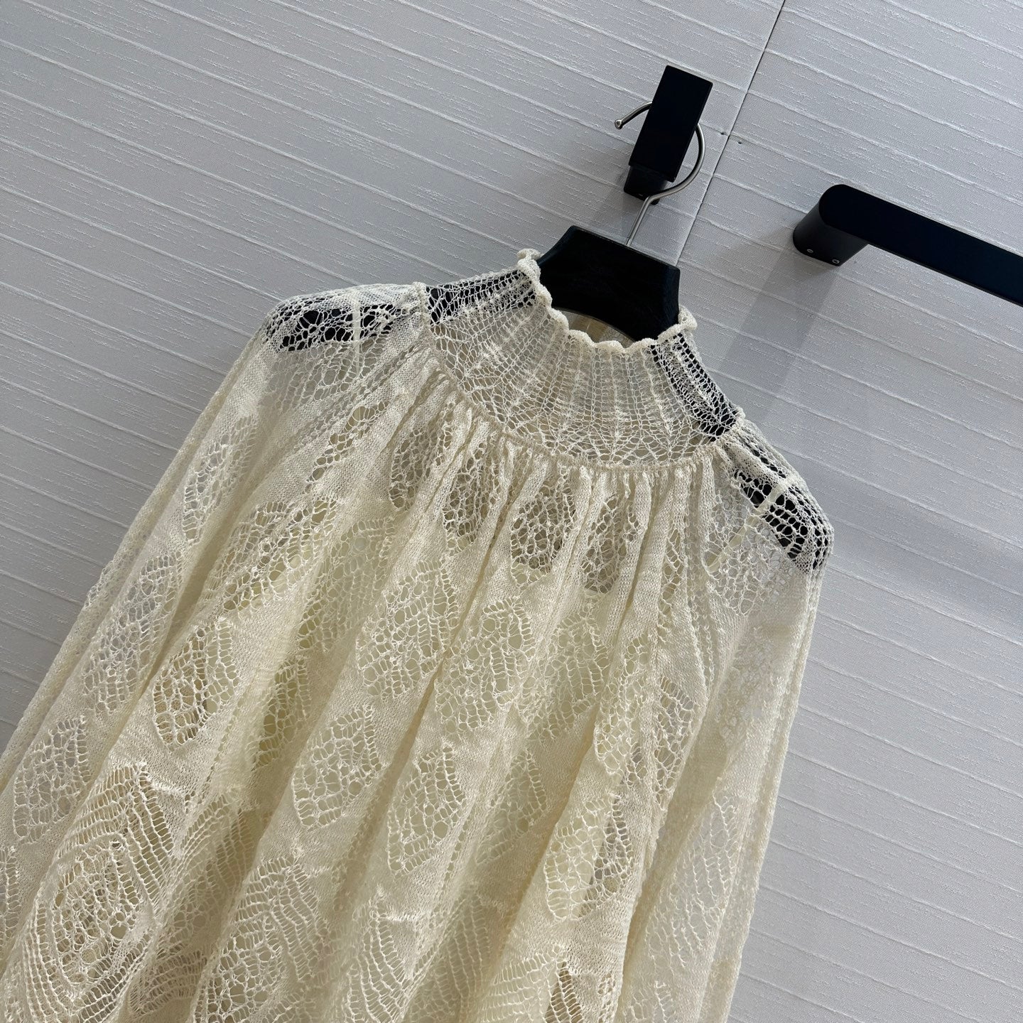 DIO* 25SS high collar hollow lace 2-piece set