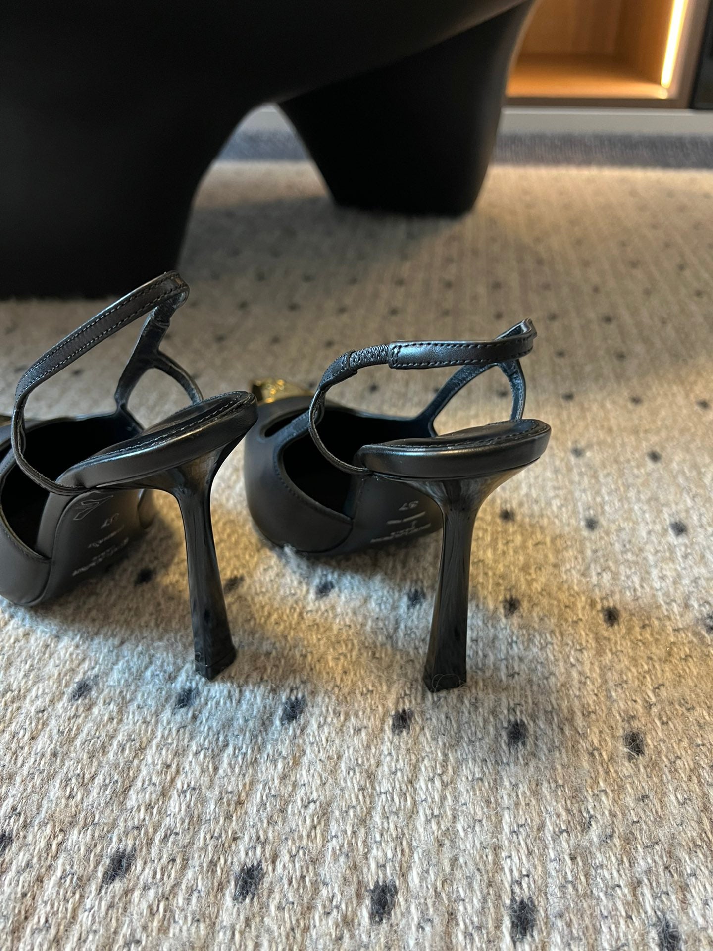 YSL*Metallic Toe Sandals