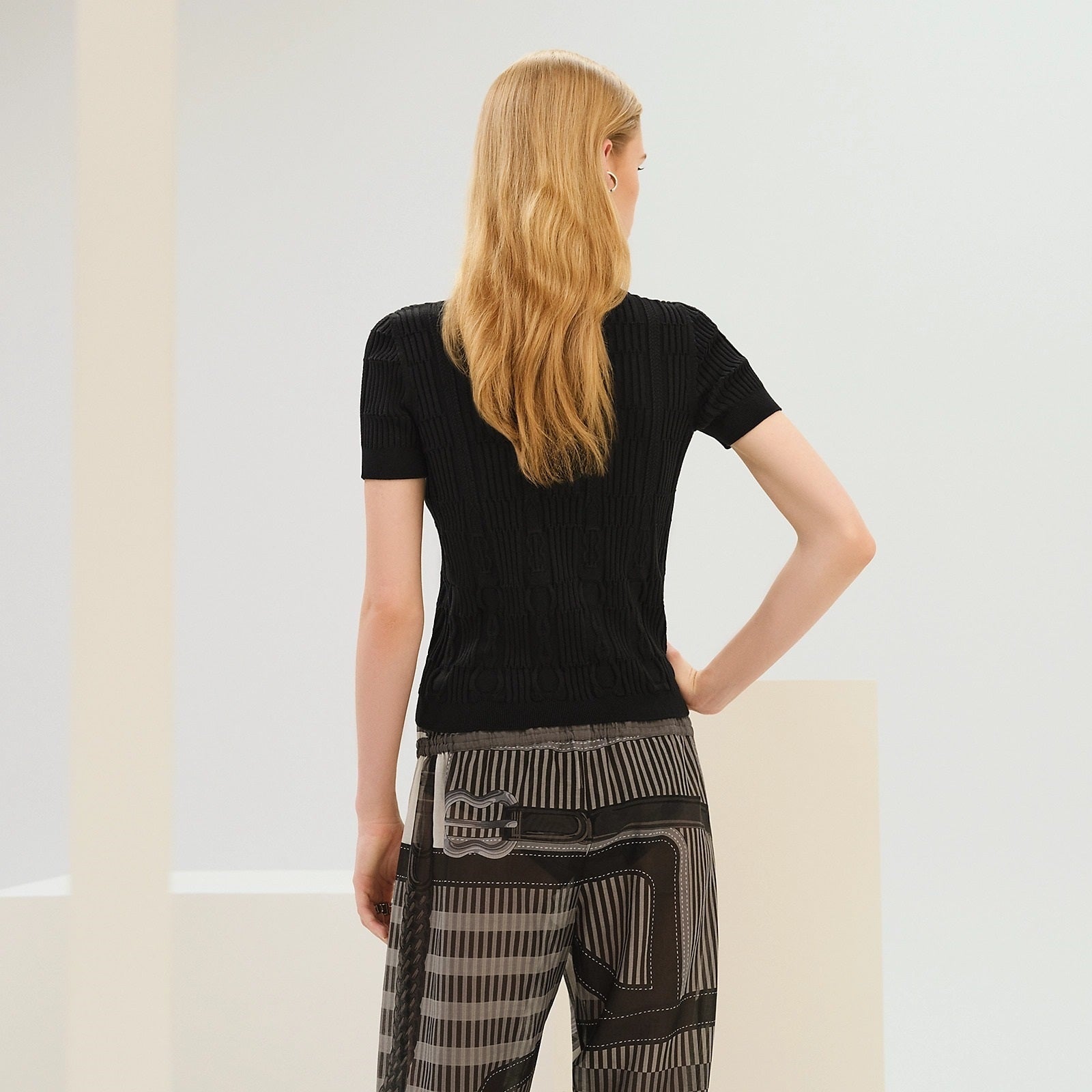 Hermè*25SS embossed jacquard knitted top