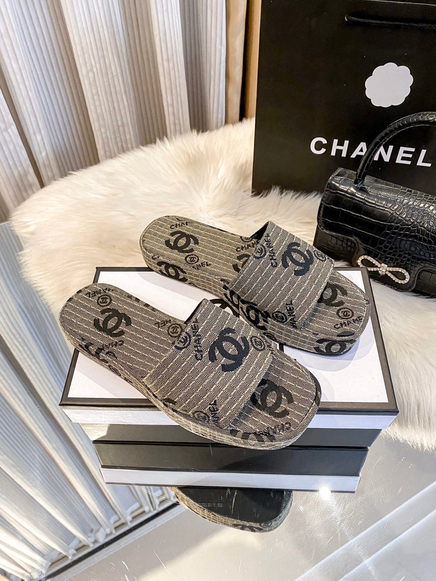 CHA* 25 new slippers