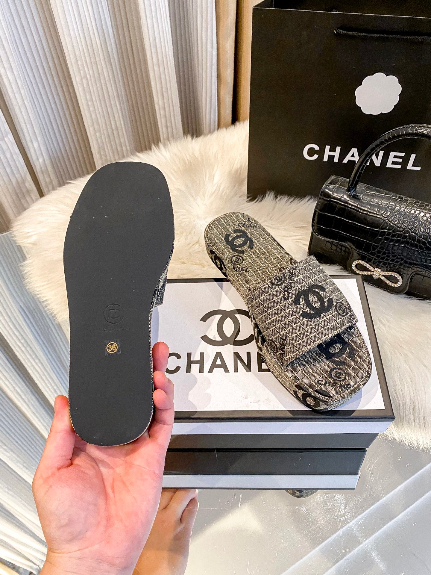 CHA* 25 new slippers