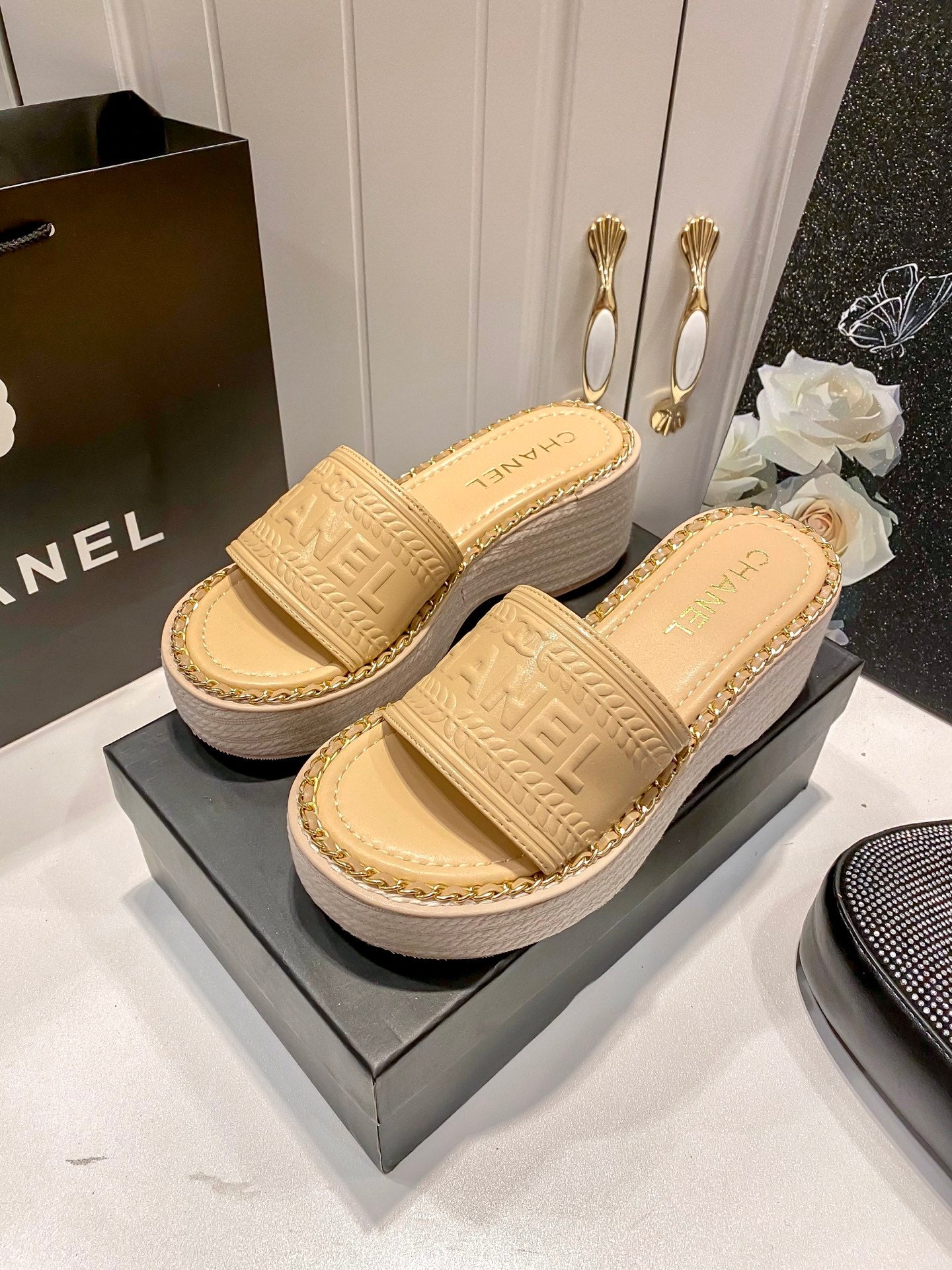 CHAN* 25 Platform Slippers