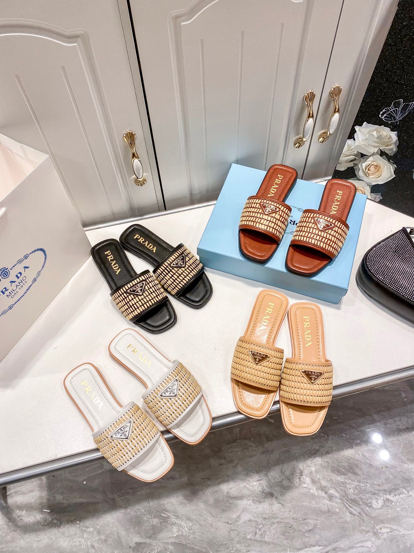 PRA* 25 Woven Slippers