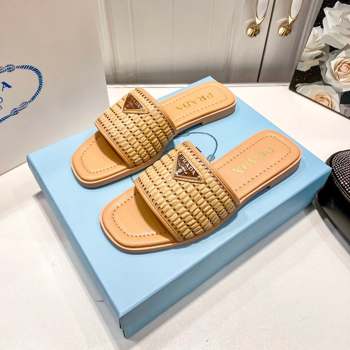 PRA* 25 Woven Slippers