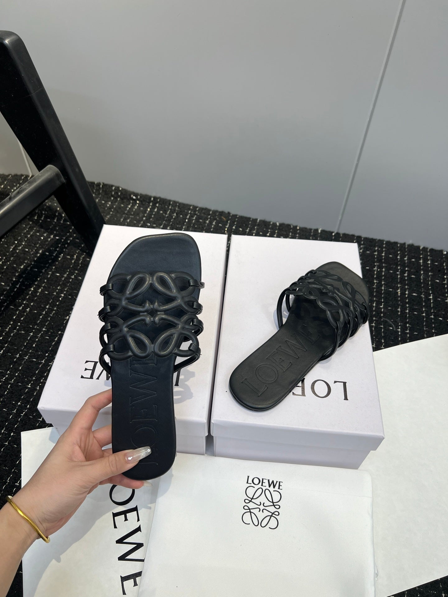 Loe*25 hollow slippers