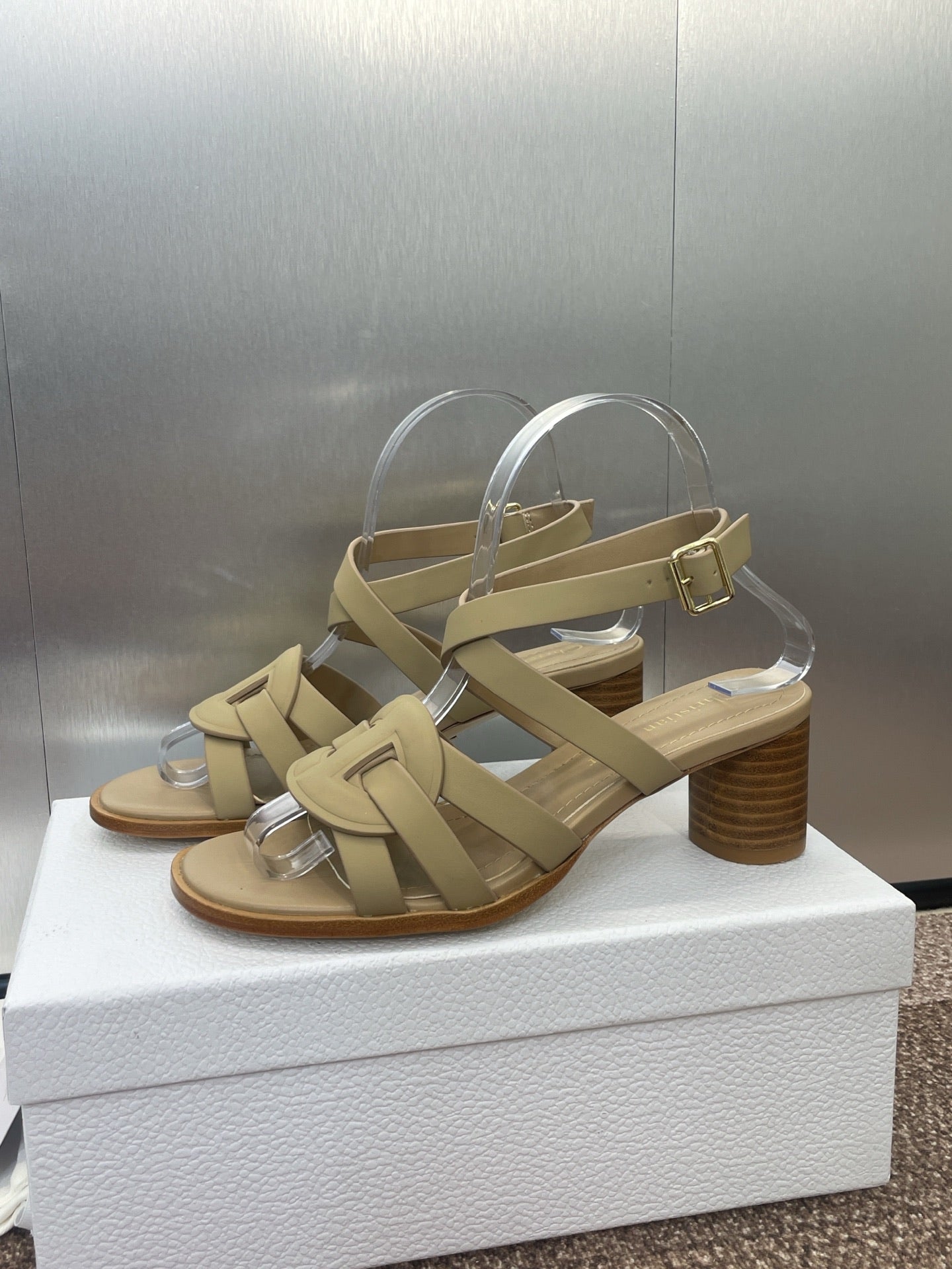 DIO* 25SSCD lettering high-heeled sandals VIP