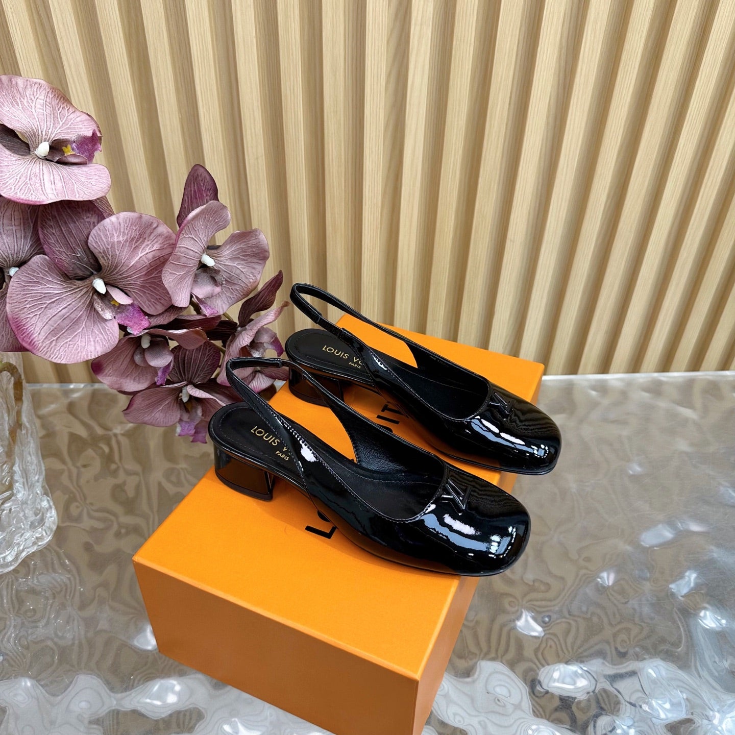 LOU* 25SS vintage sandals VIP