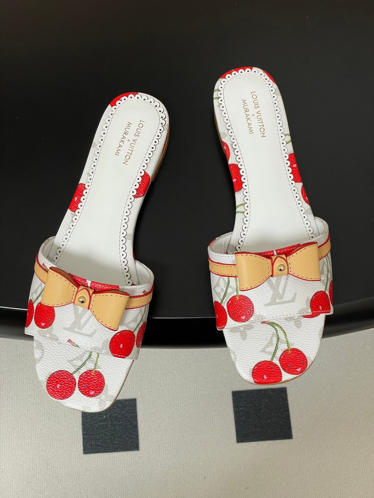LOU* 25SS cherry slippers VIP