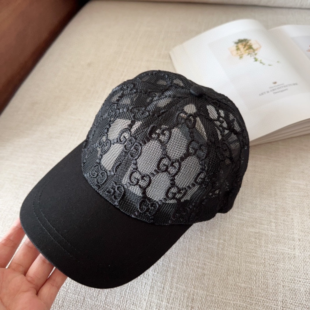GU* 25SS Embroidered Baseball Cap