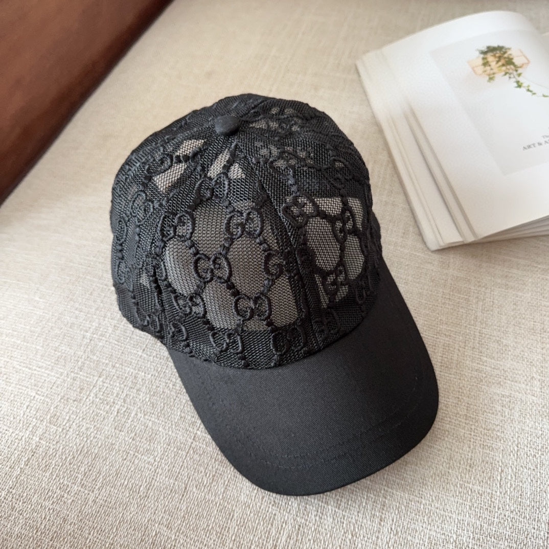 GU* 25SS Embroidered Baseball Cap