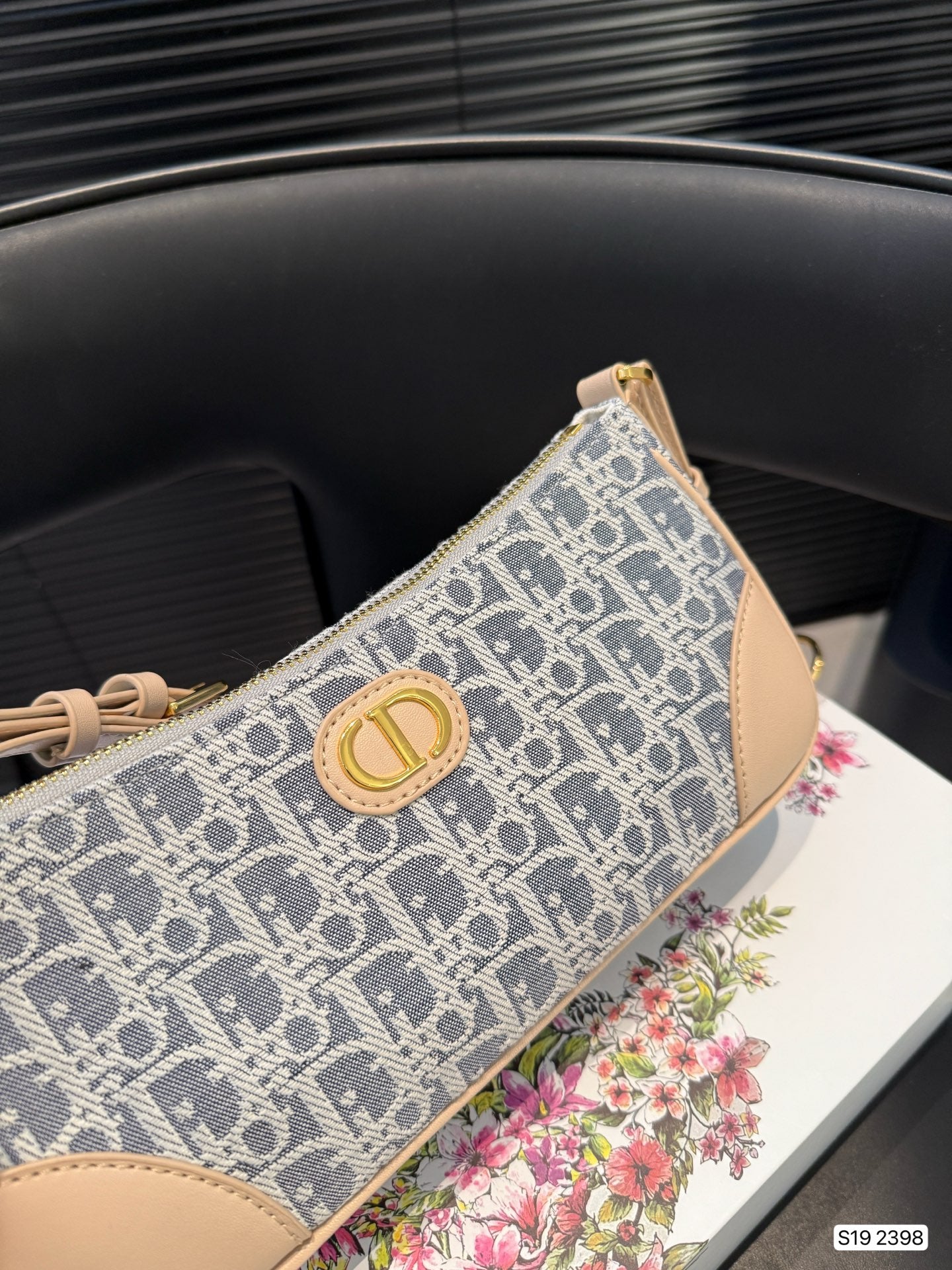 DIO* 25SS Underarm Bag