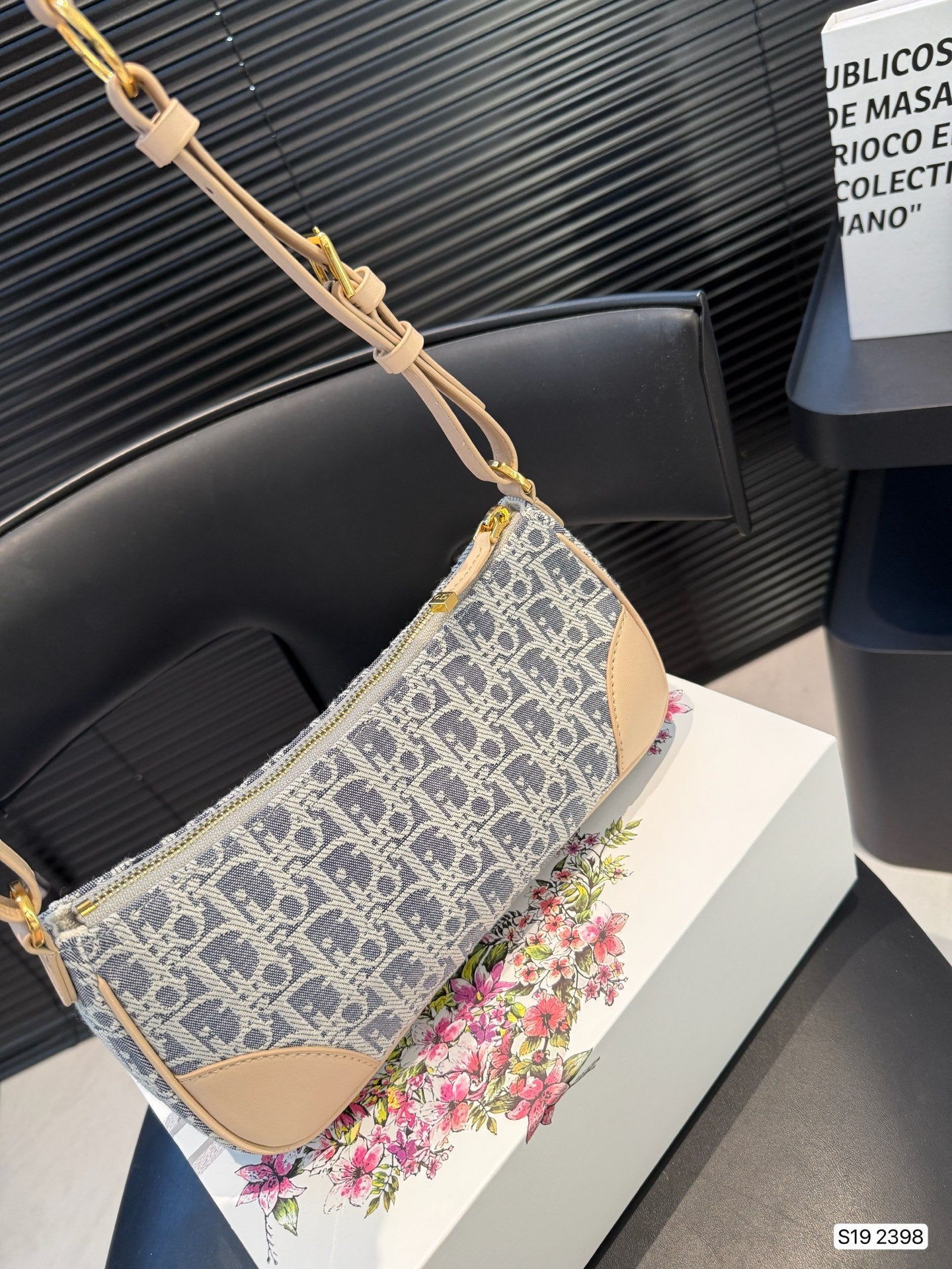 DIO* 25SS Underarm Bag