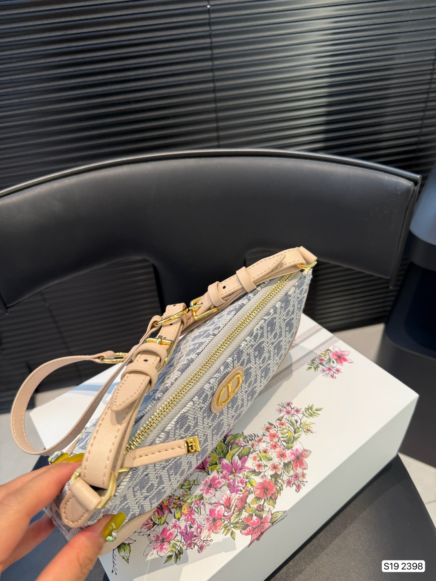 DIO* 25SS Underarm Bag