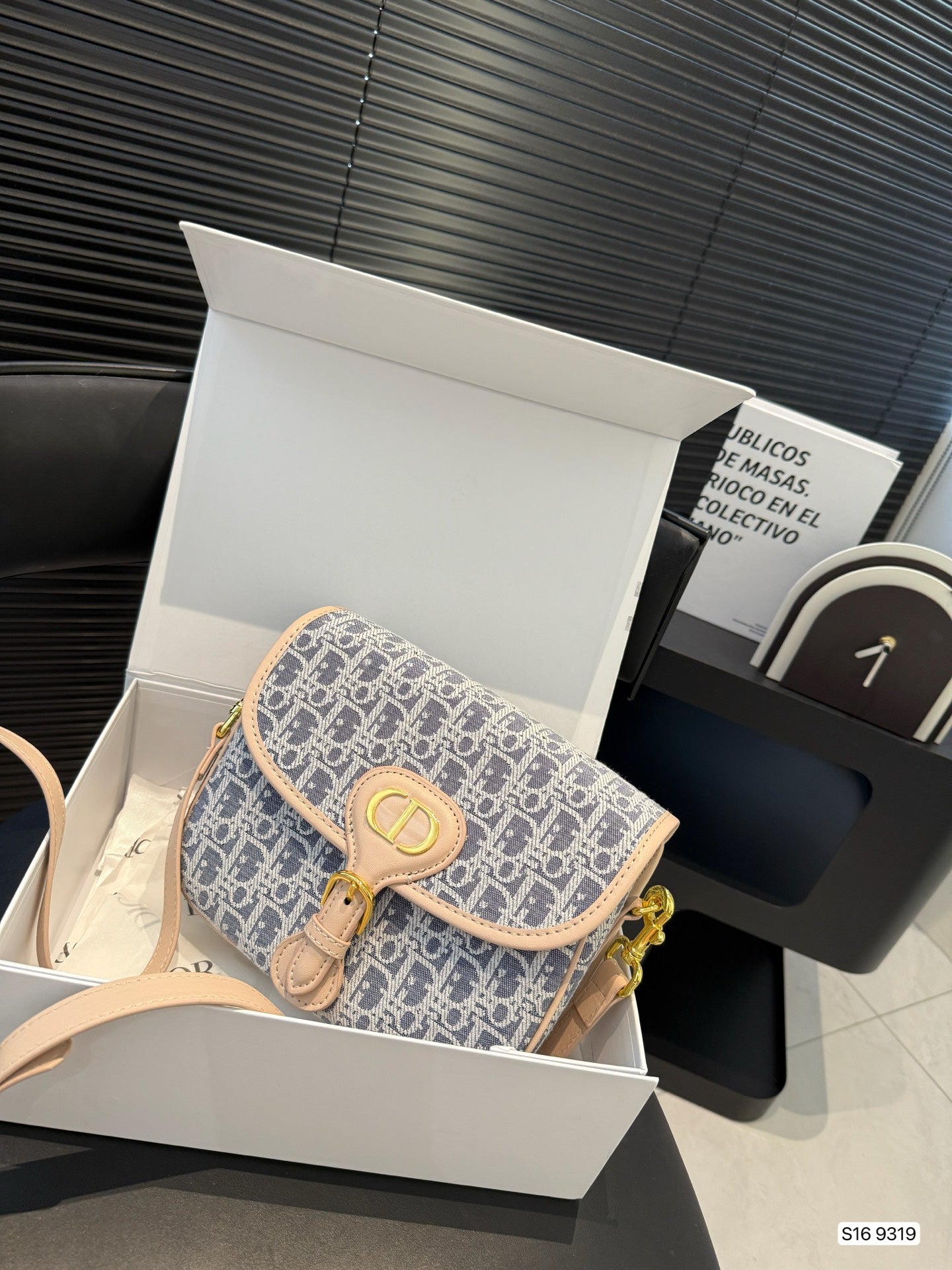 DIO* 25SS Crossbody Bag