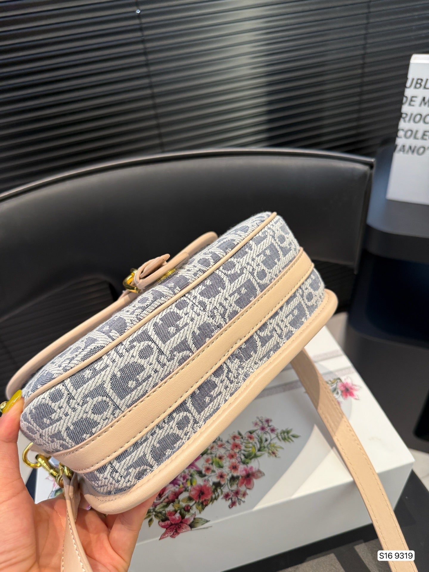 DIO* 25SS Crossbody Bag