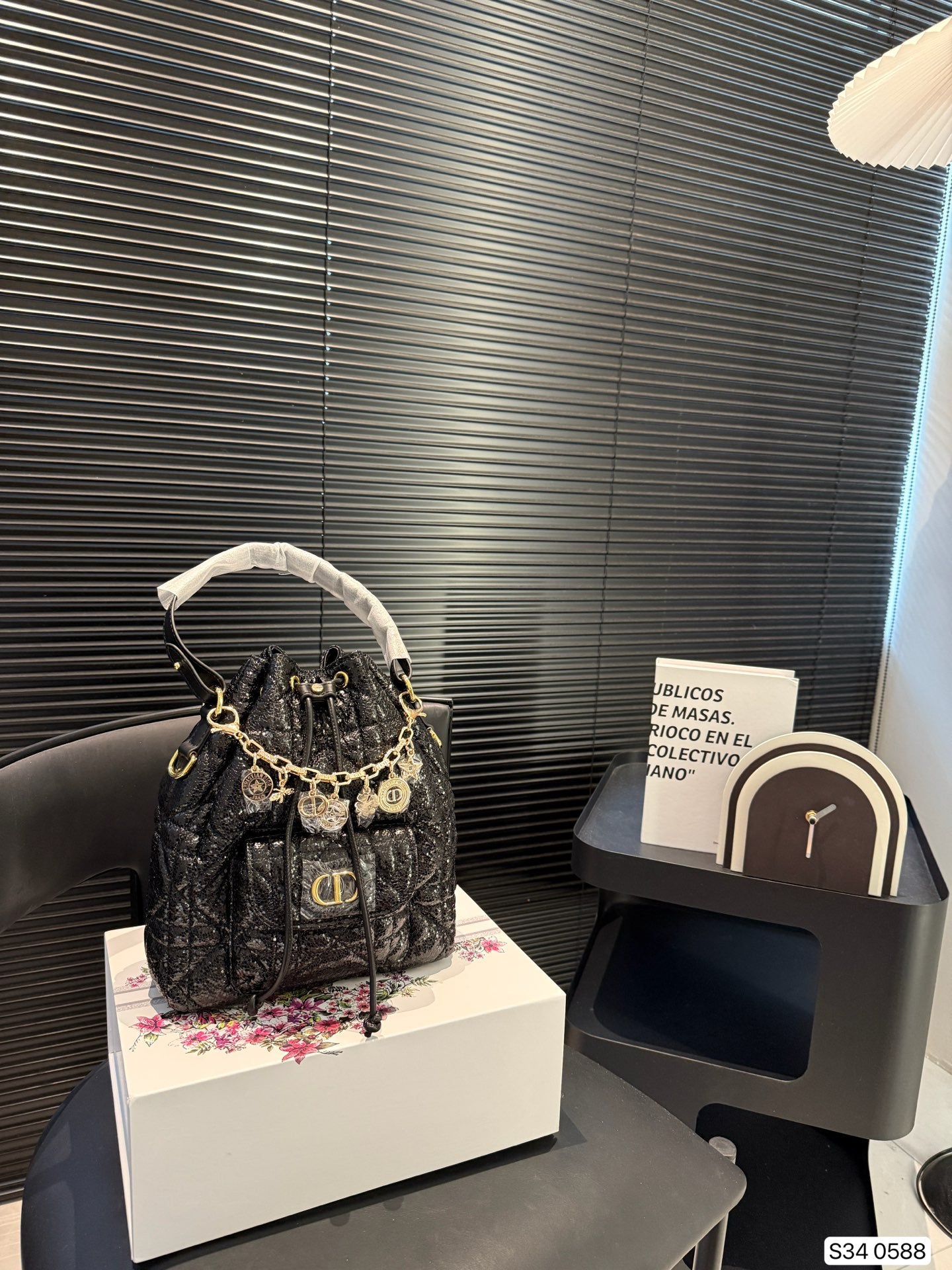 DIO* 25SS Bucket Bag