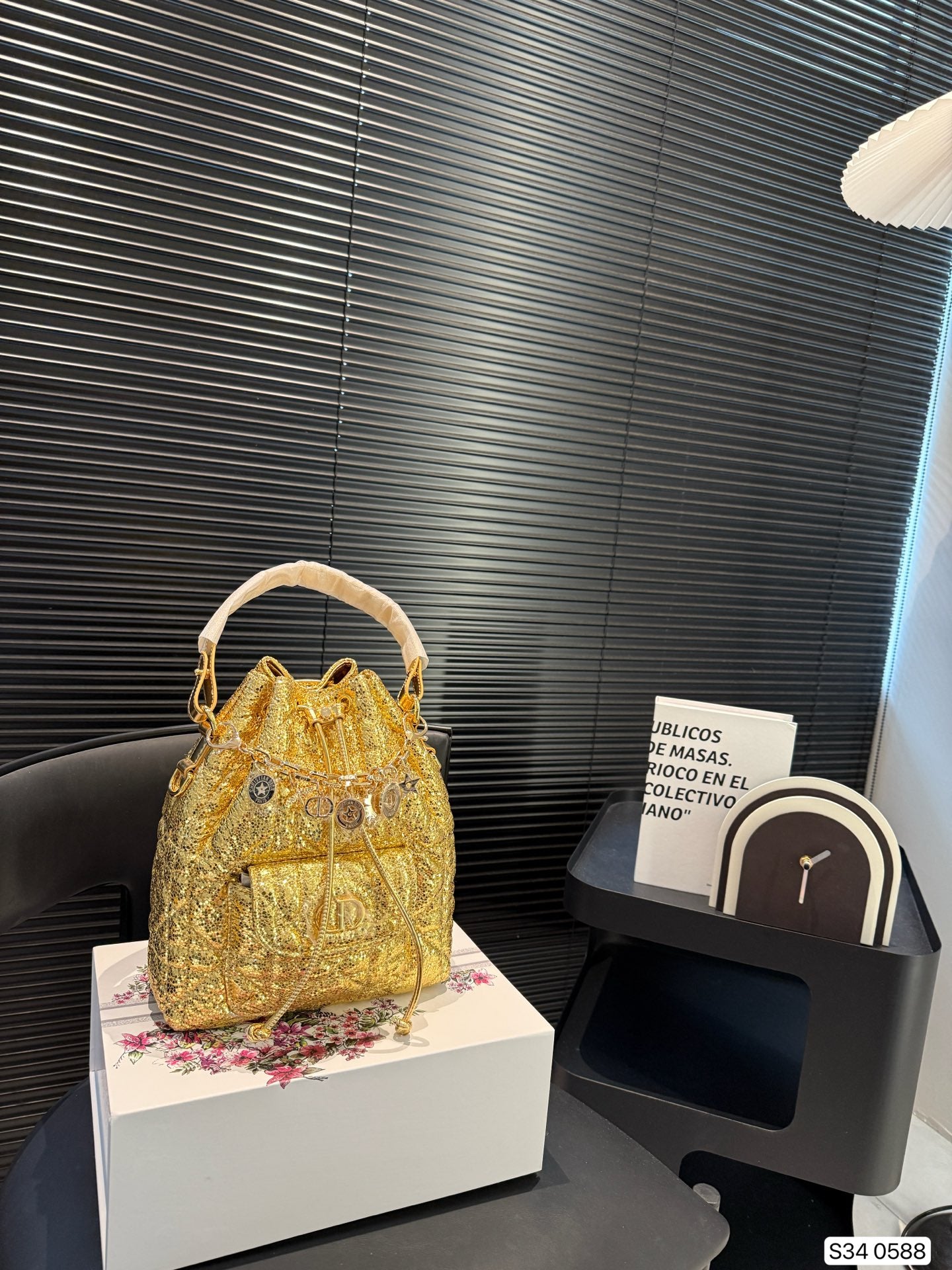 DIO* 25SS Bucket Bag