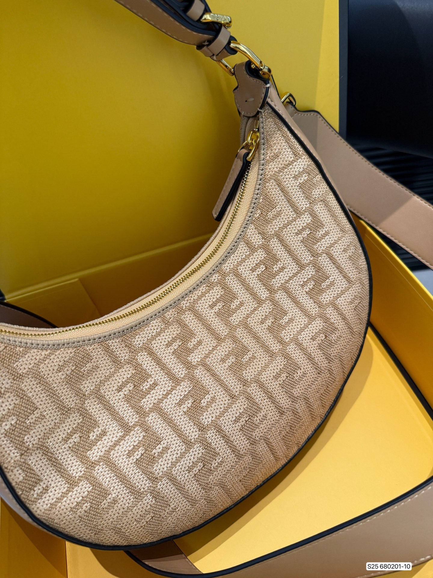 Fen *25SS Underarm Bag