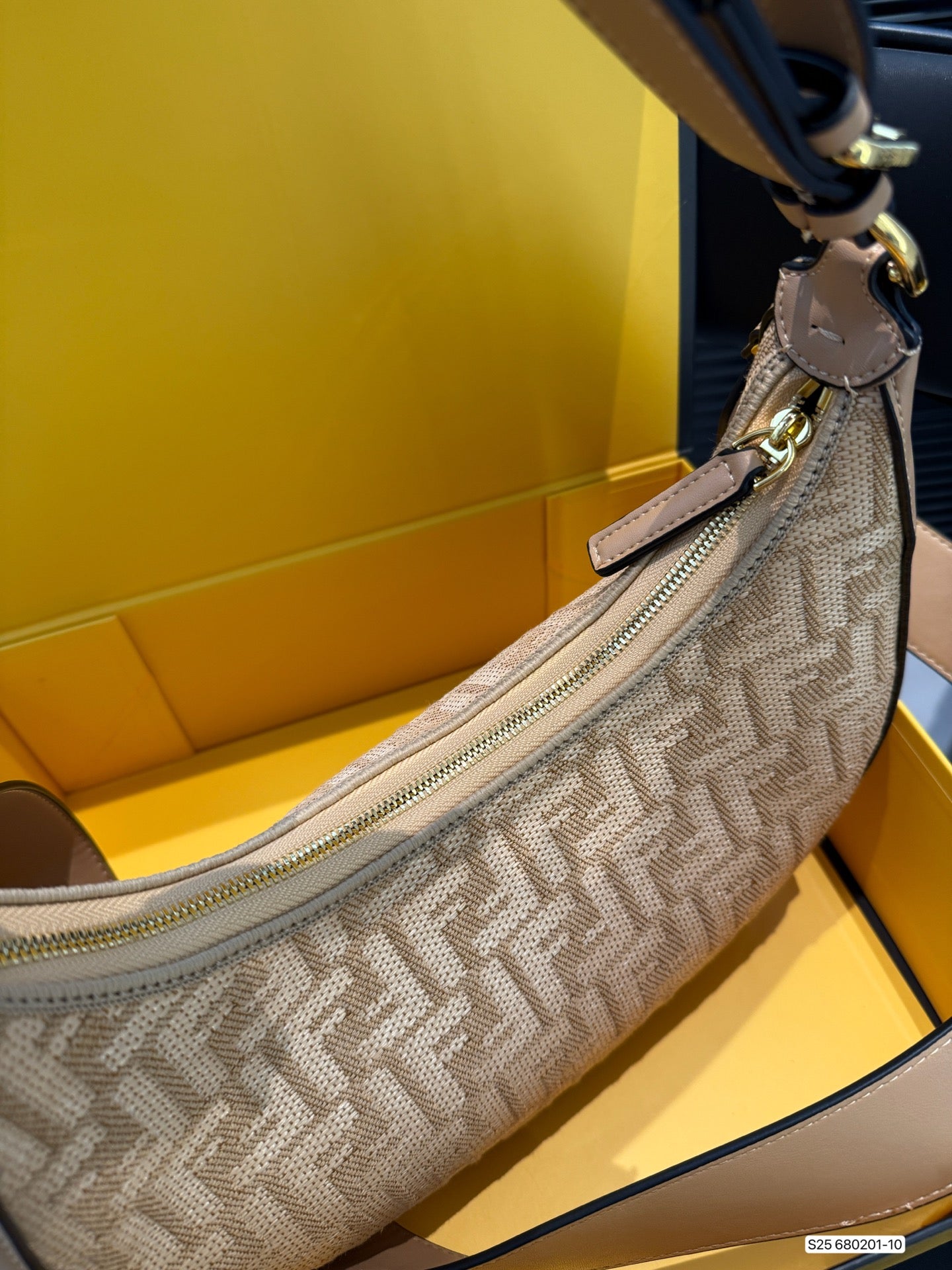 Fen *25SS Underarm Bag