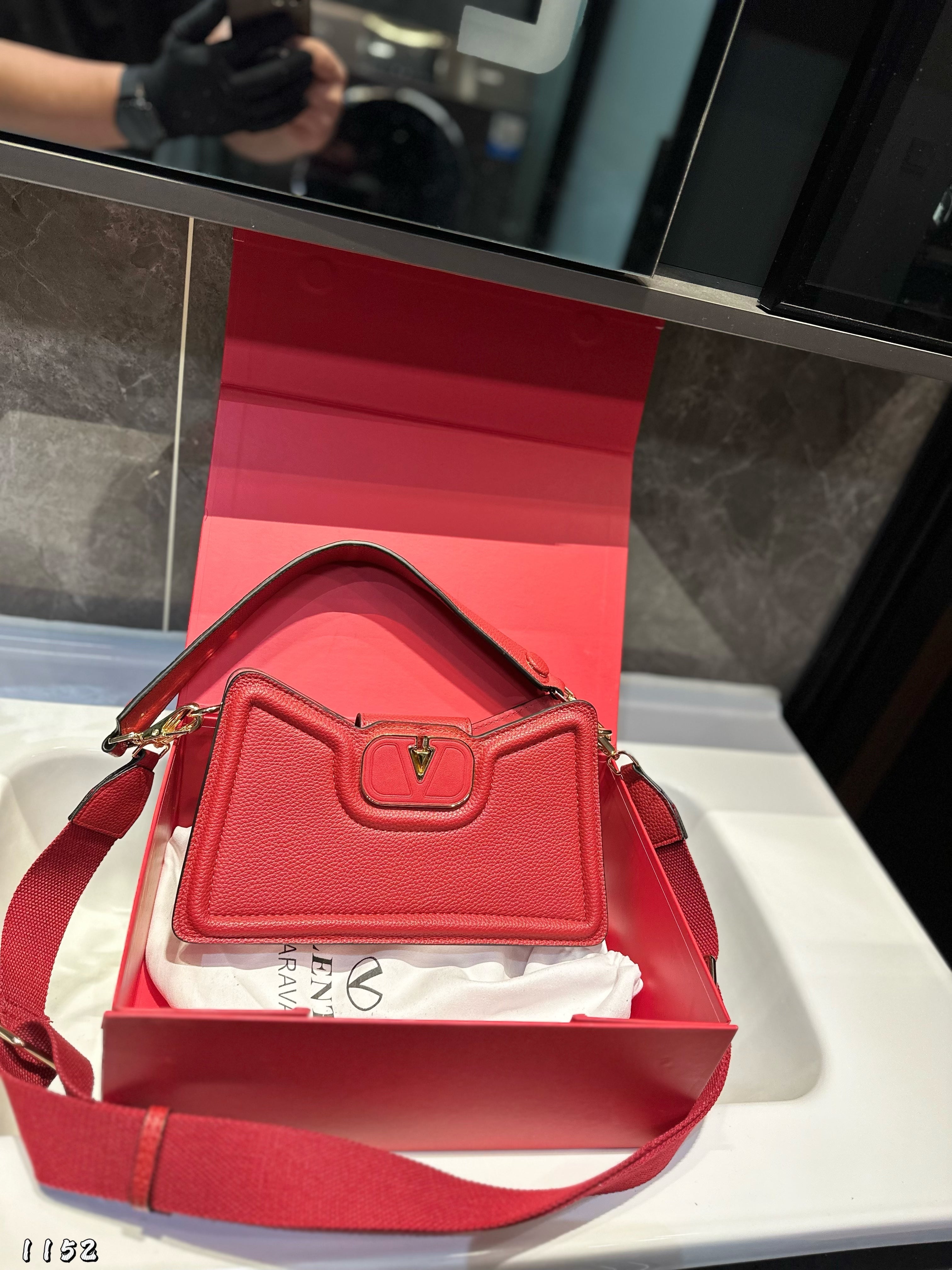 Valent* 25SS Crossbody Bag