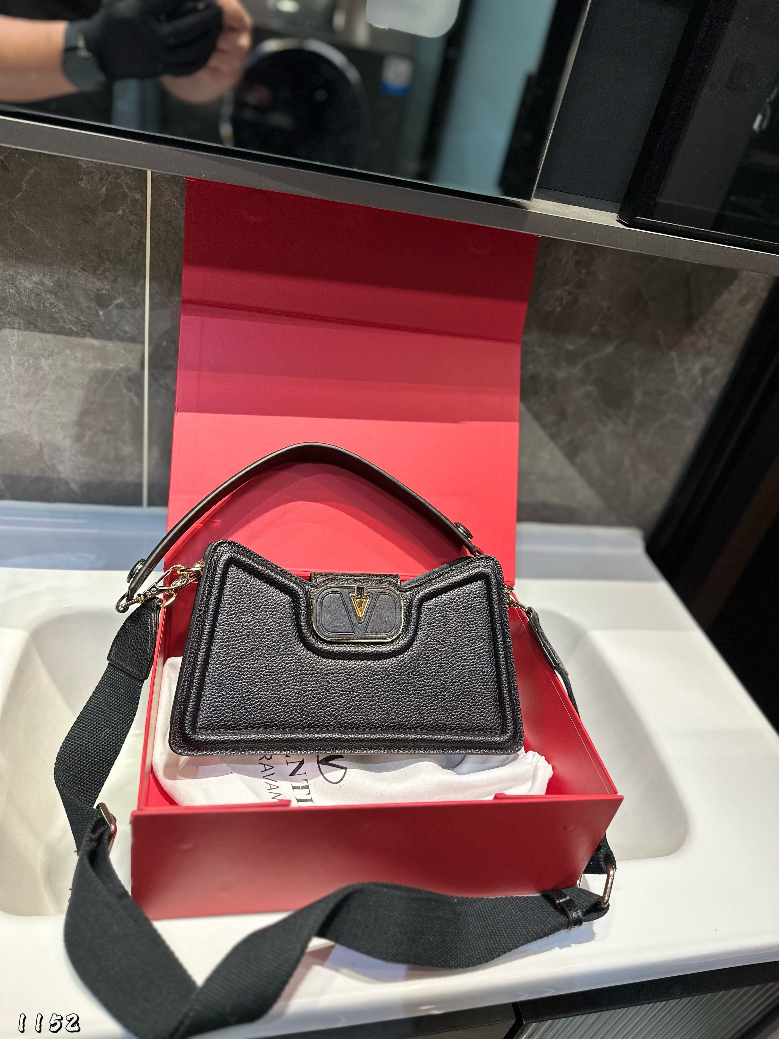 Valent* 25SS Crossbody Bag