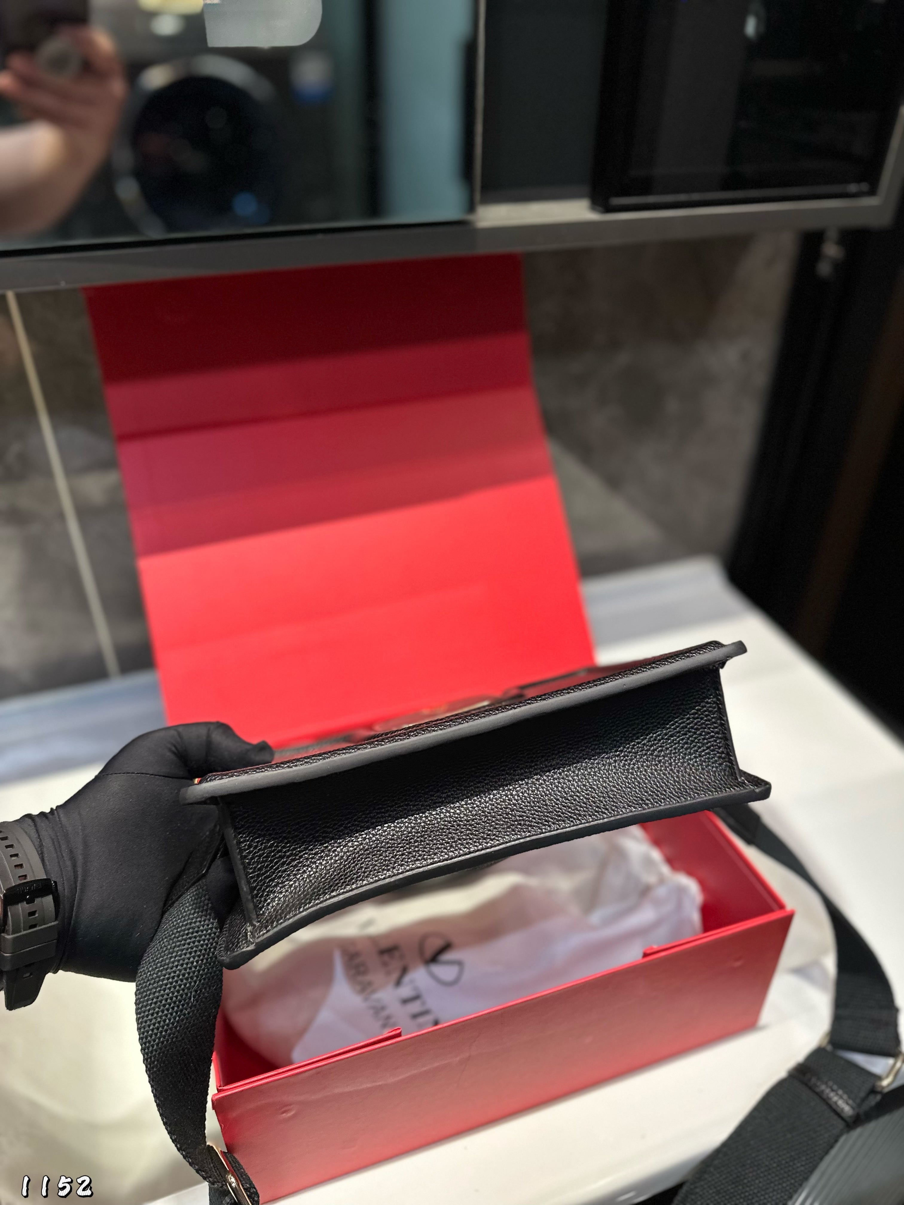 Valent* 25SS Crossbody Bag