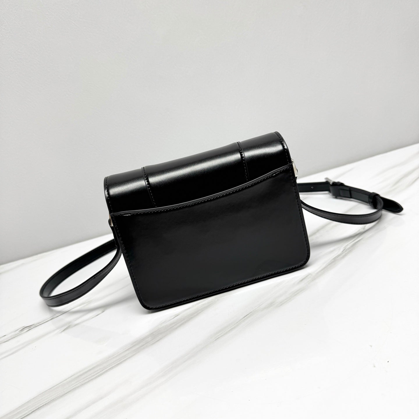 Balenci* 25SS CHINY BOX Crossbody Bag