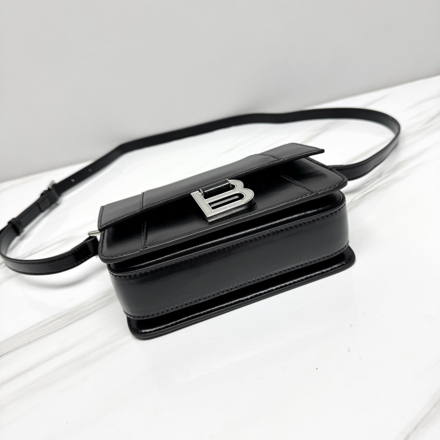 Balenci* 25SS CHINY BOX Crossbody Bag