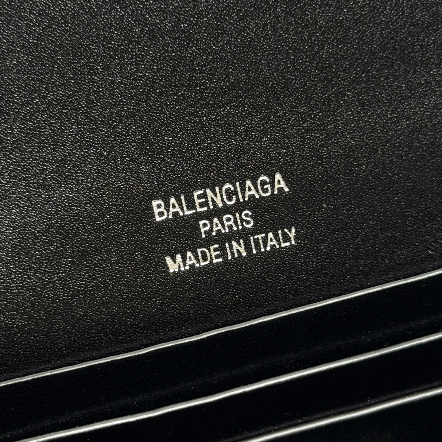 Balenci* 25SS CHINY BOX Crossbody Bag