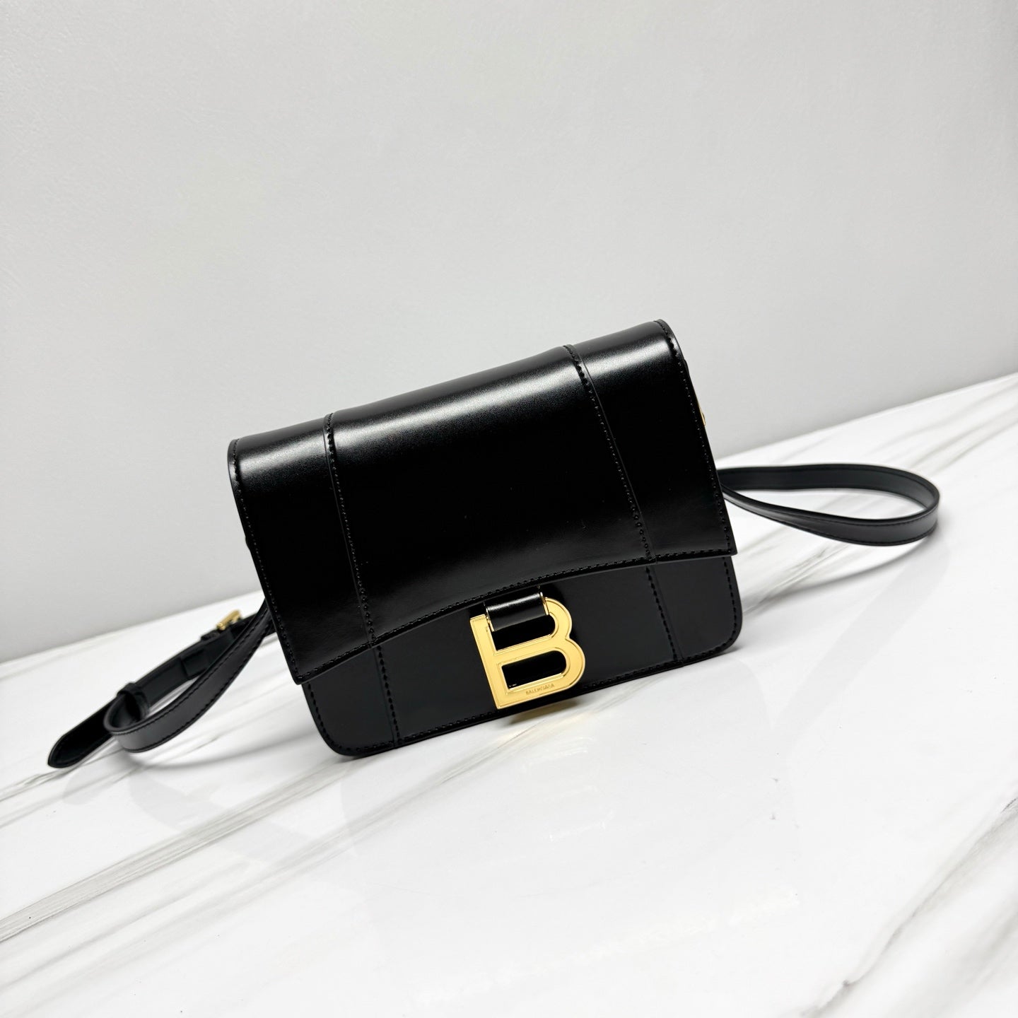 Balenci* 25SS CHINY BOX Crossbody Bag