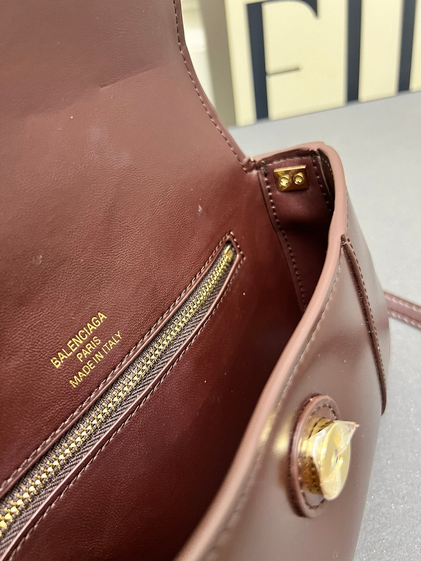 Balenci* 25SS Crossbody Bag