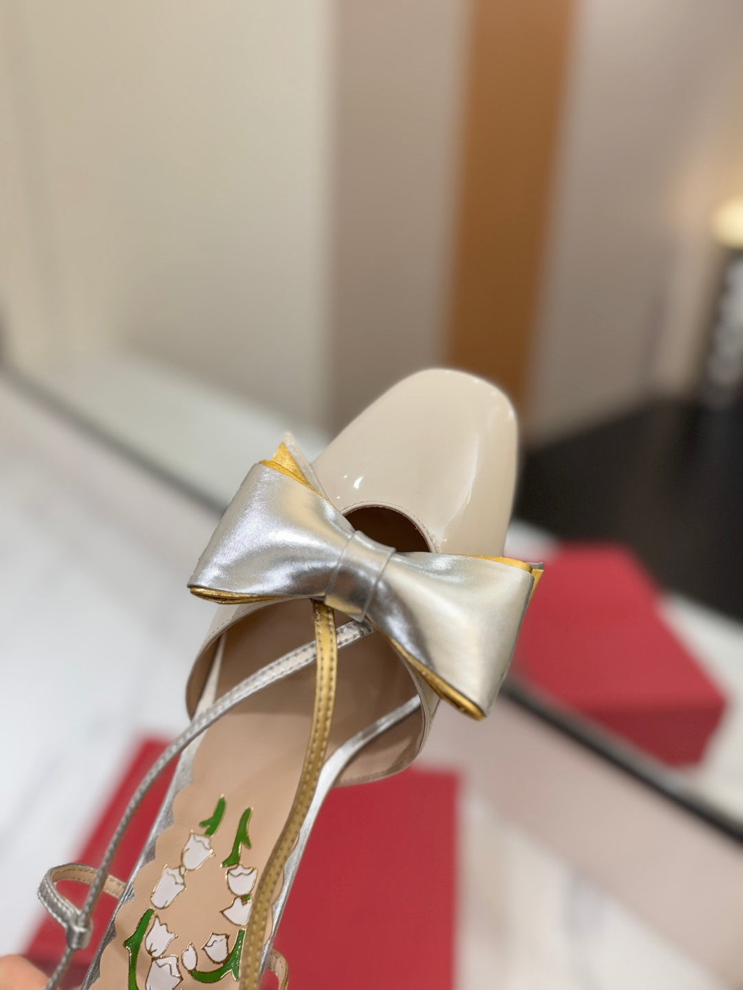 Valent* 25SS bow sandals
