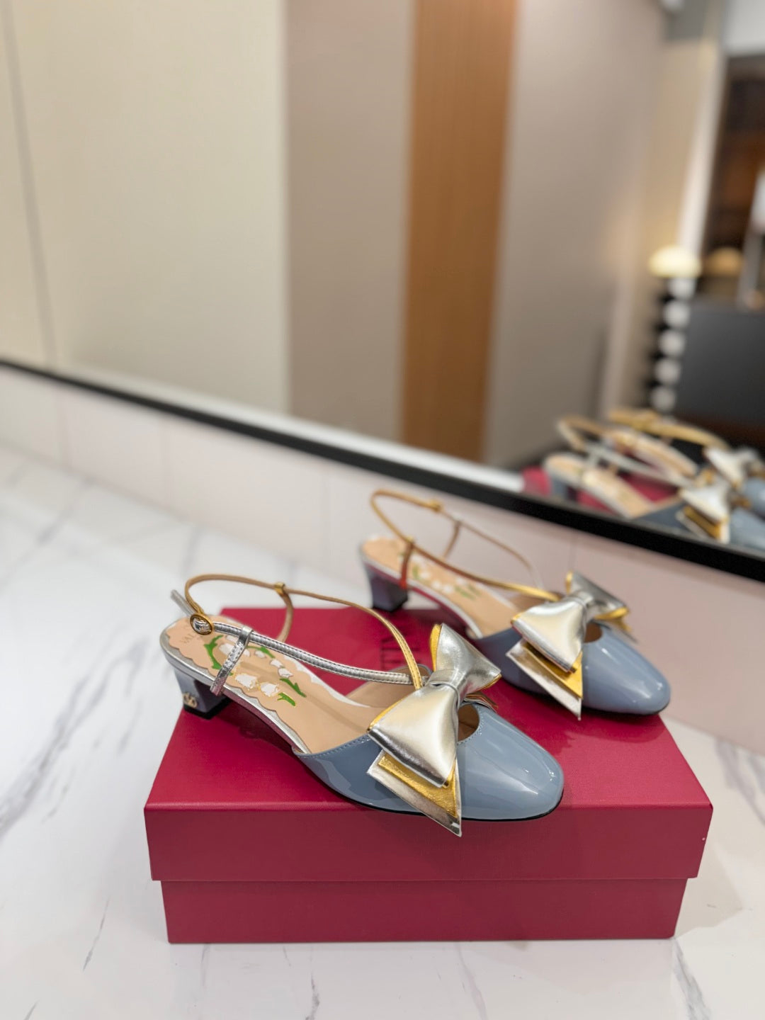 Valent* 25SS bow sandals