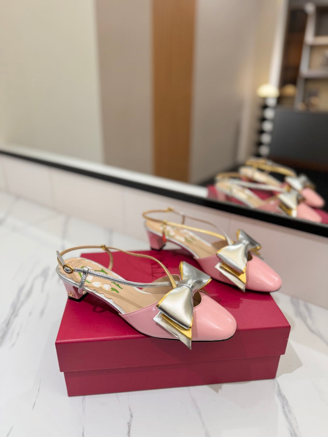 Valent* 25SS bow sandals