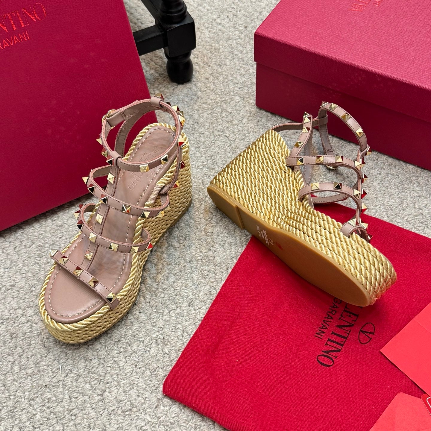 Valent* 25SS wedge sandals VIP