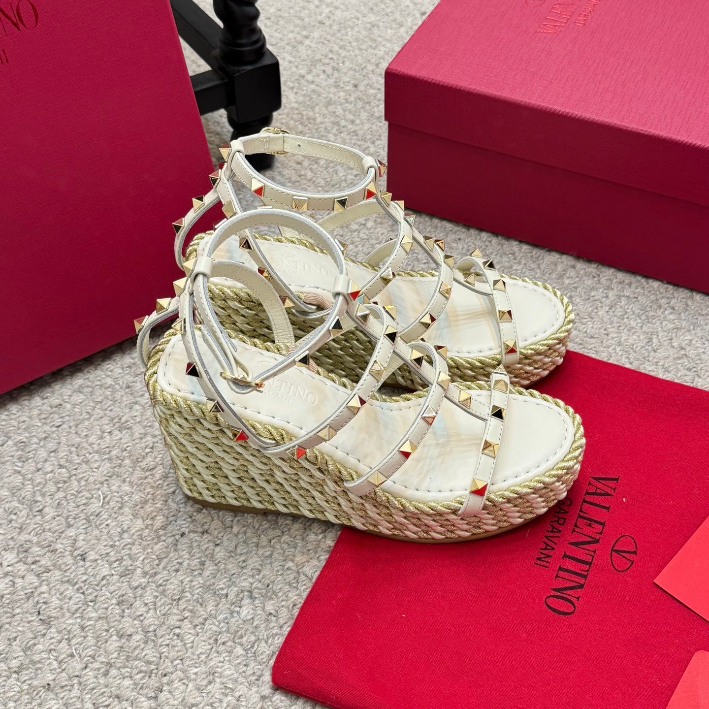 Valent* 25SS wedge sandals VIP