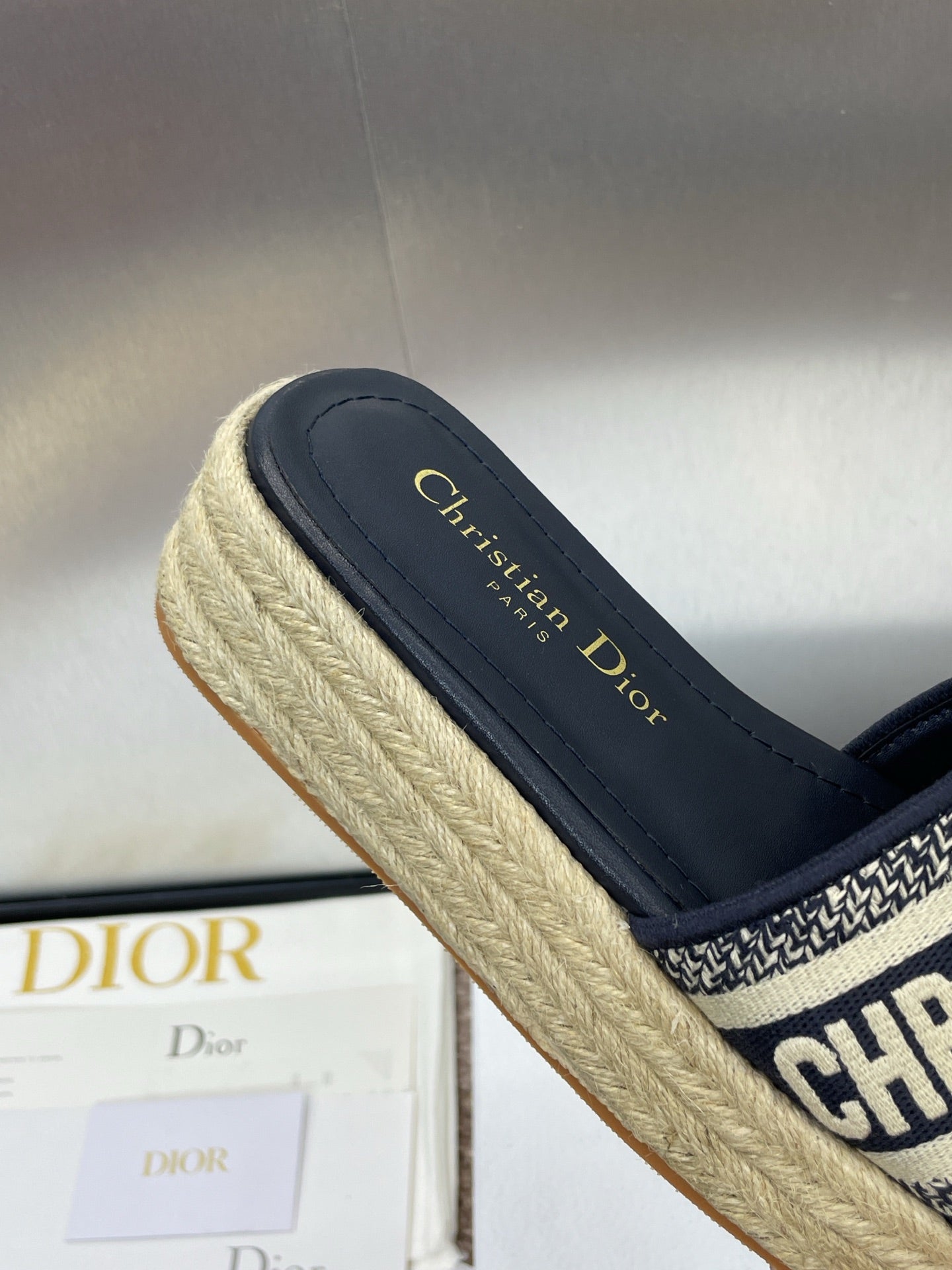 Di* 25SS thick-soled slippers