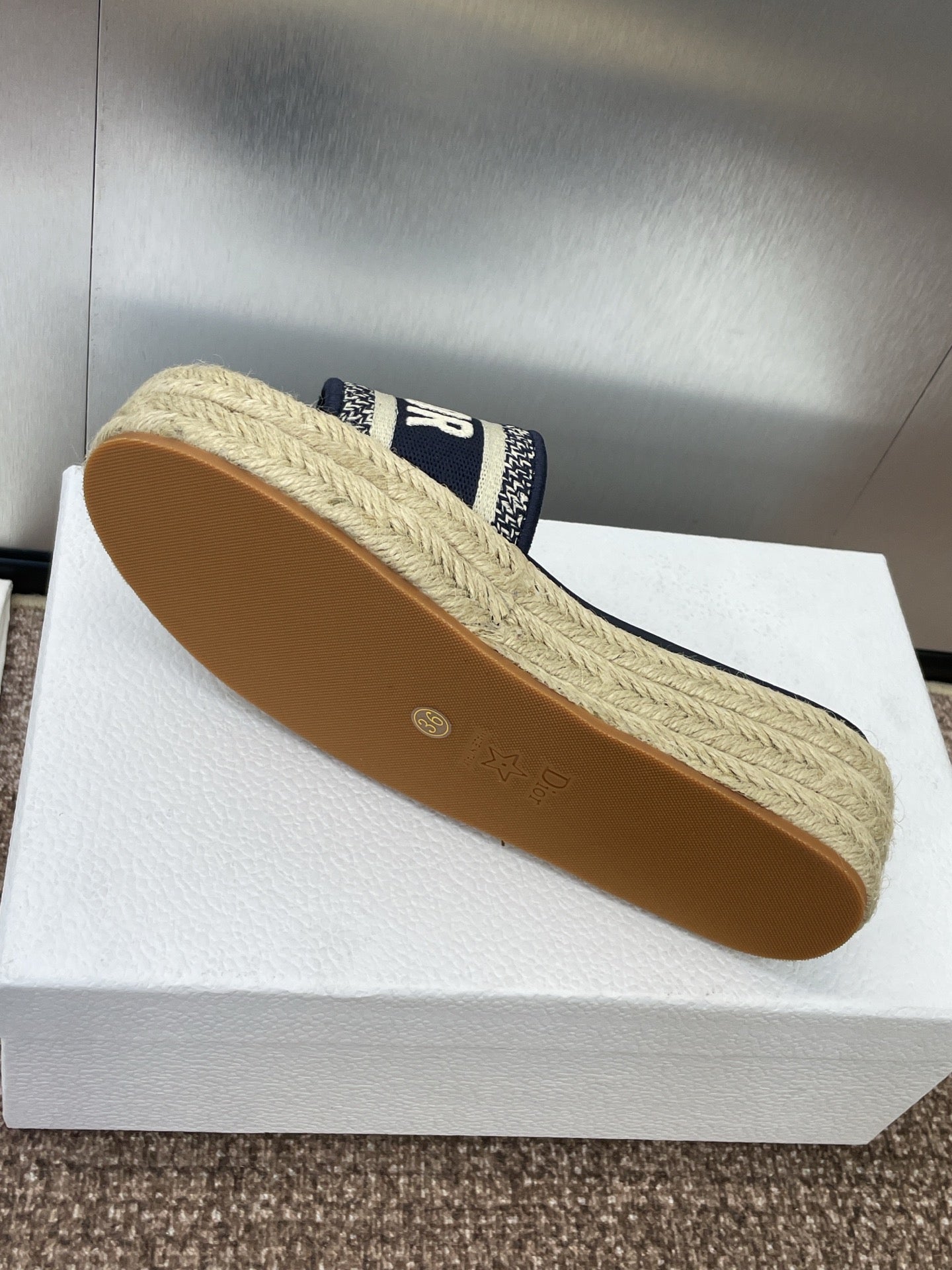 Di* 25SS thick-soled slippers