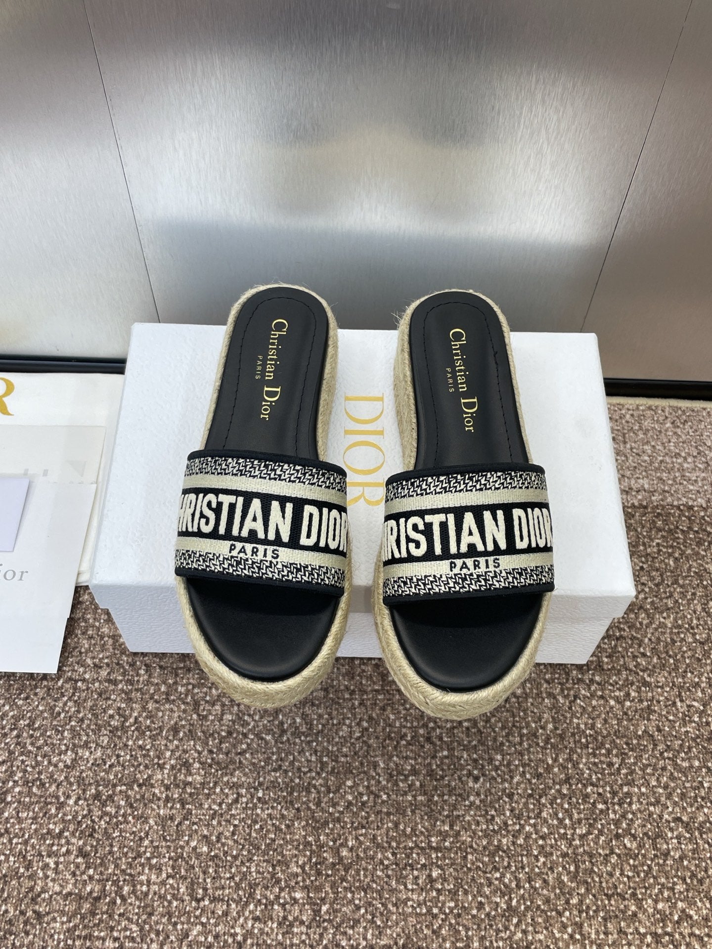 Di* 25SS thick-soled slippers