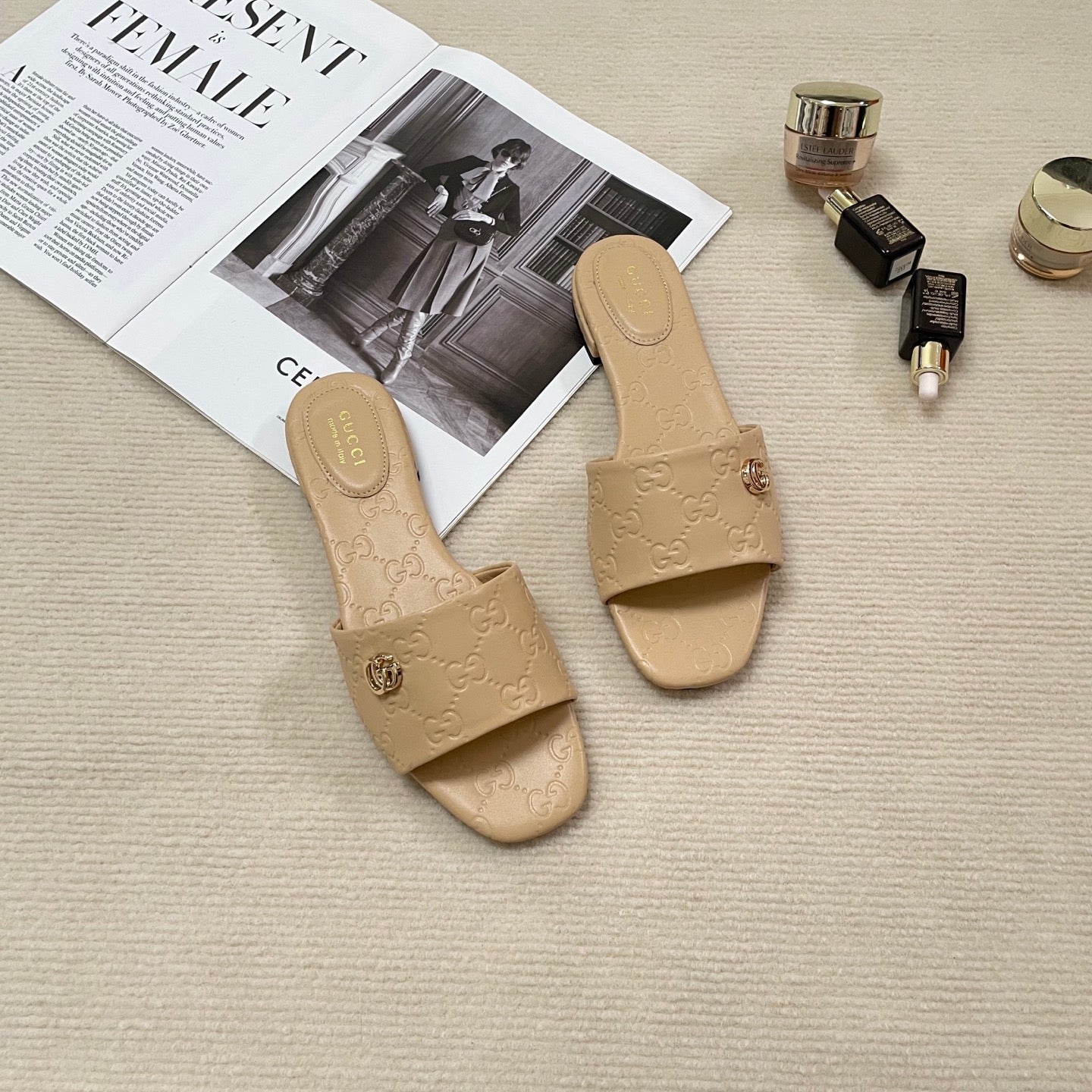 GUC* 25SS embossed flat slides