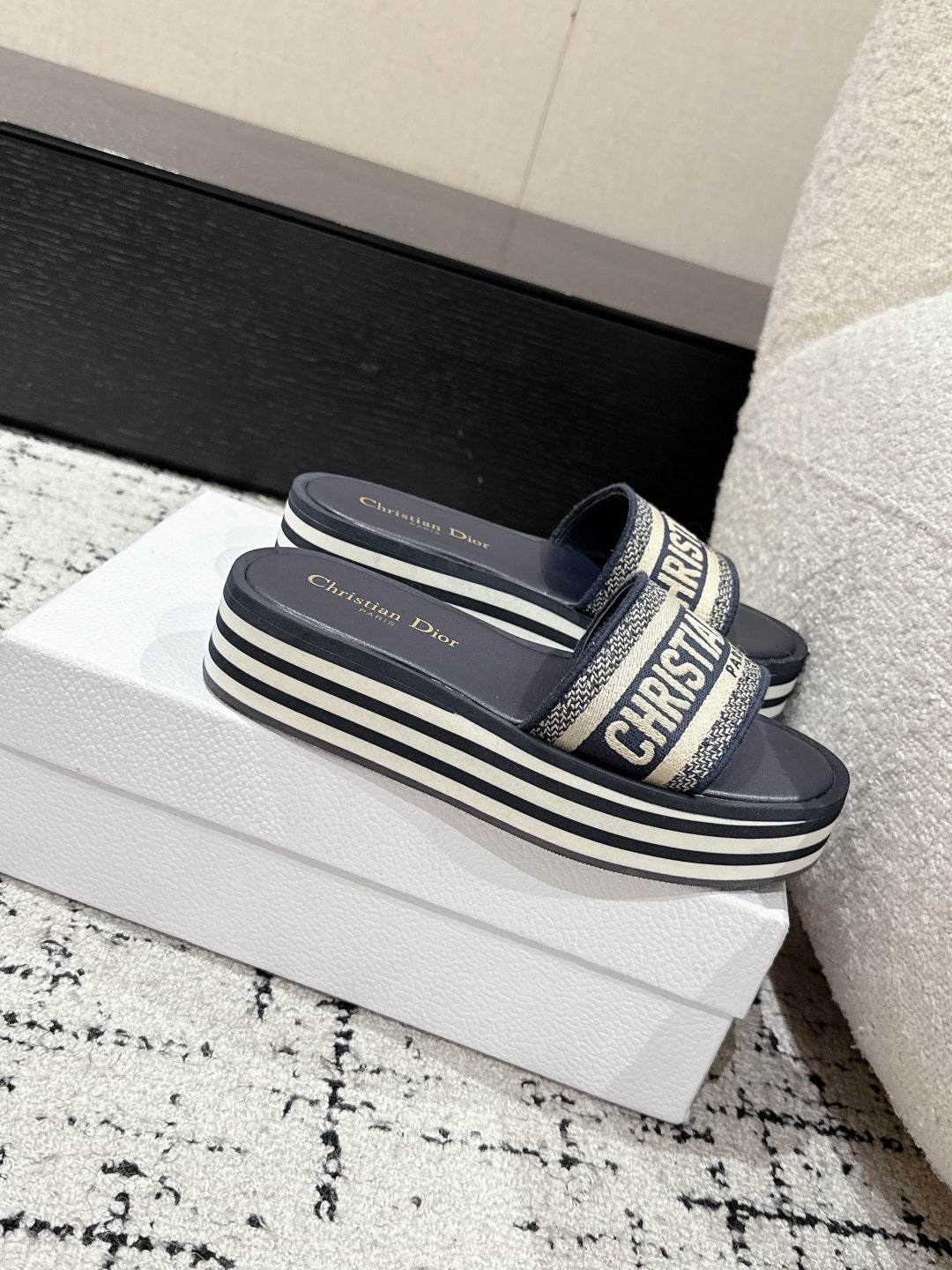 DIA* 25SS platform slippers