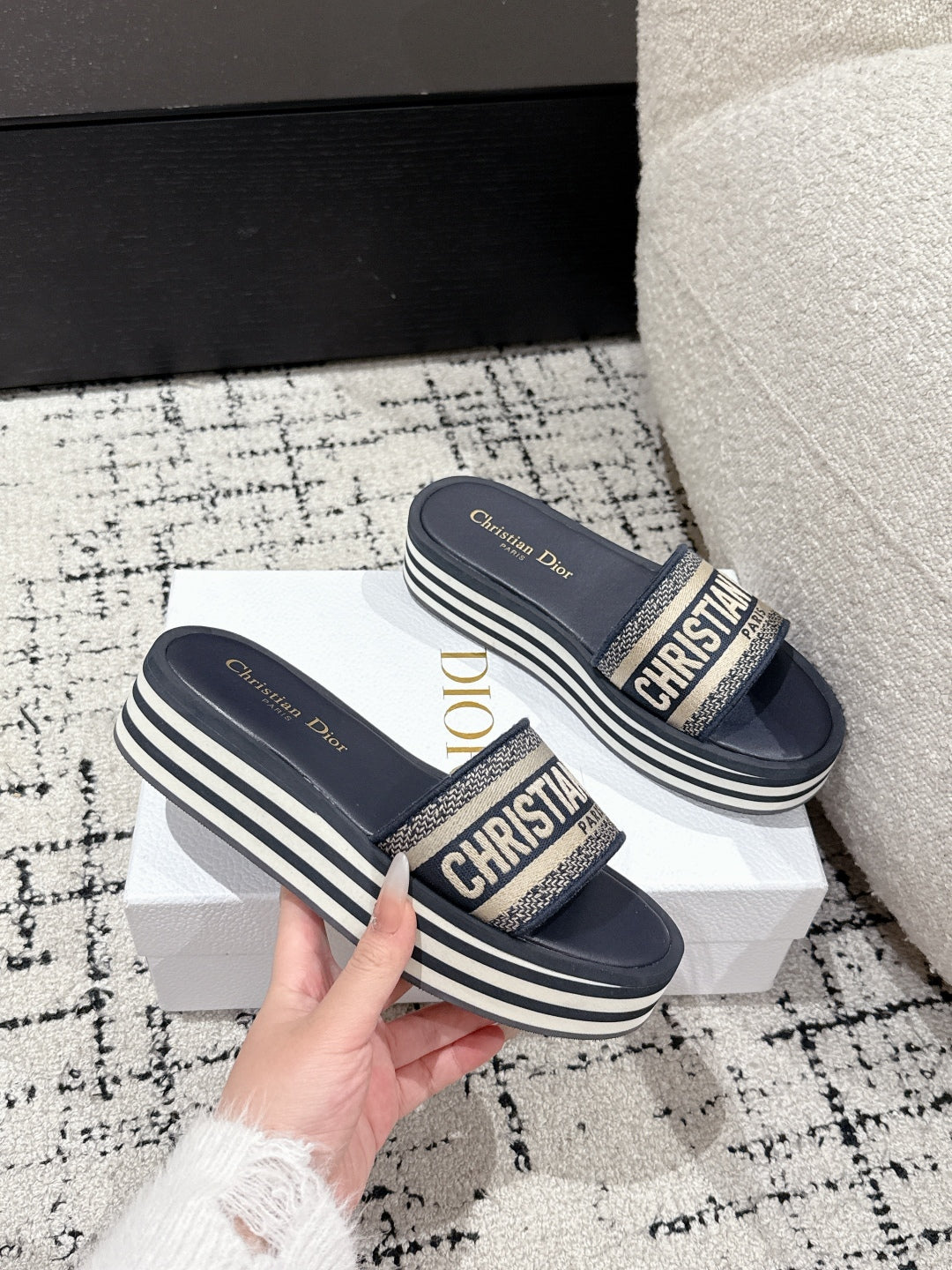 DIA* 25SS platform slippers