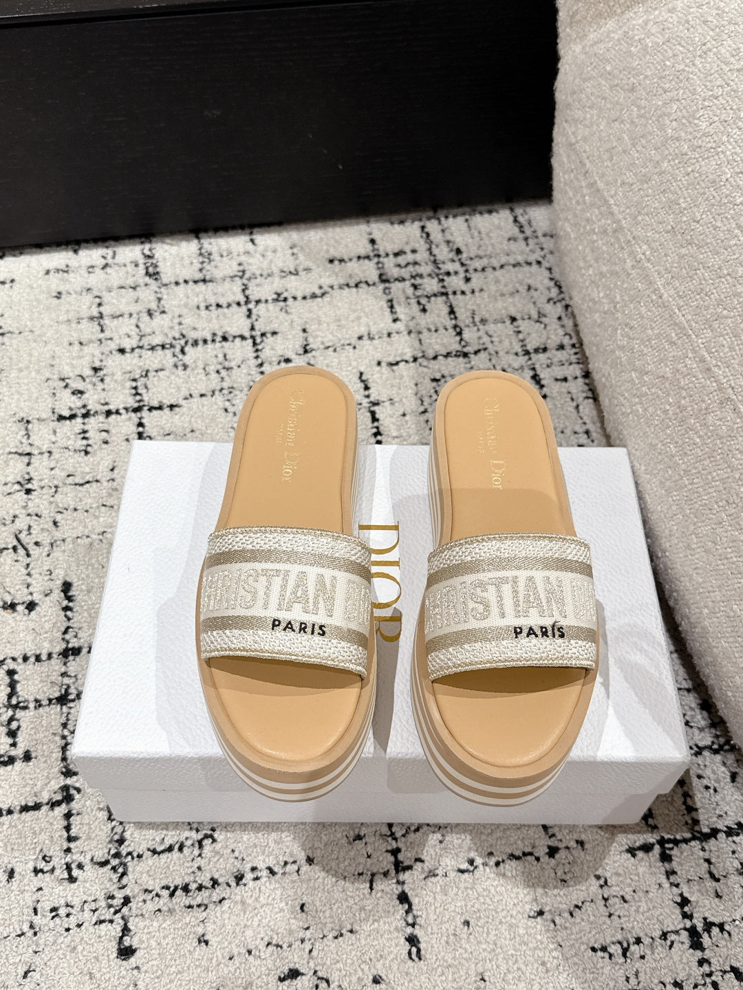 DIA* 25SS platform slippers