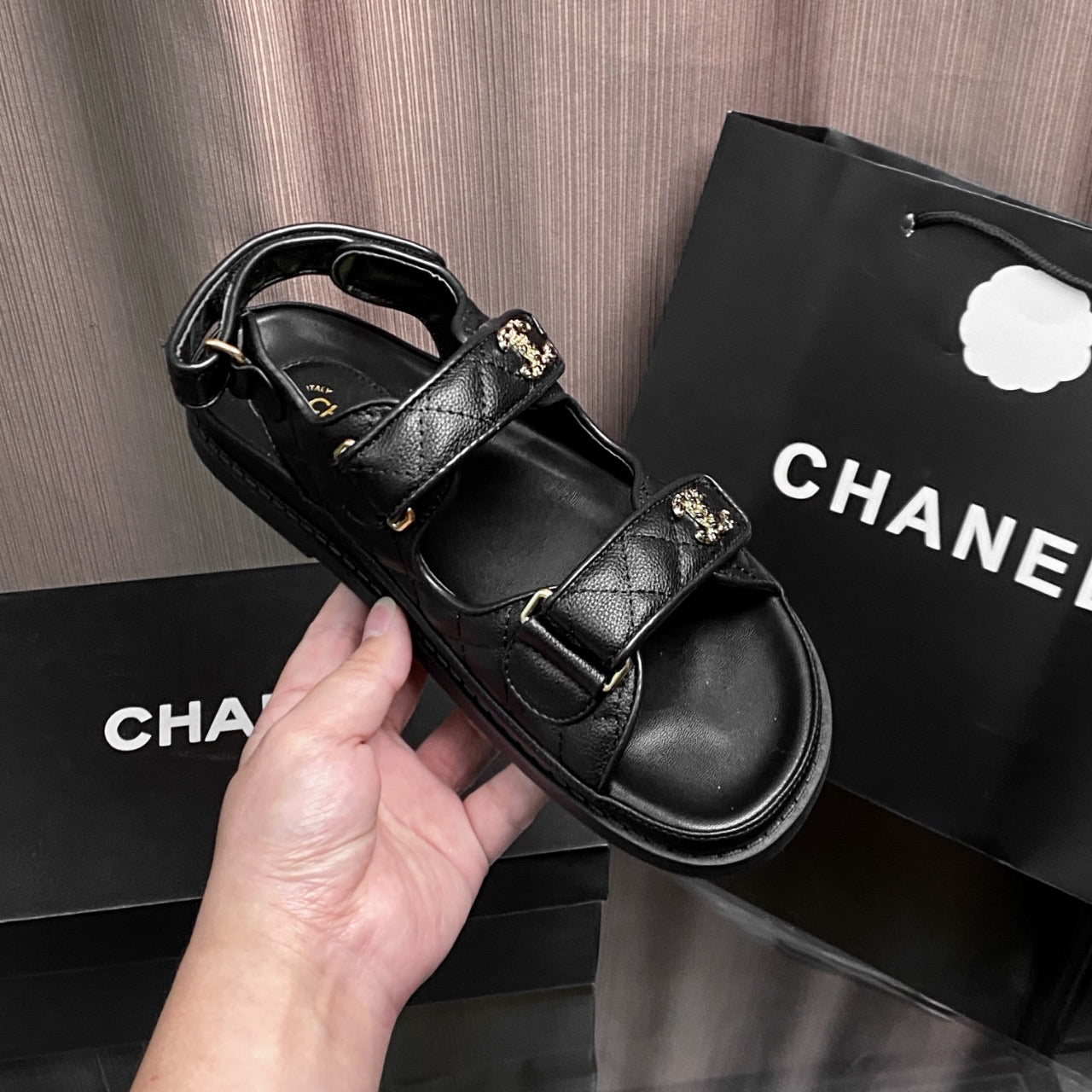 CHNA* 25SS Velcro Sandals