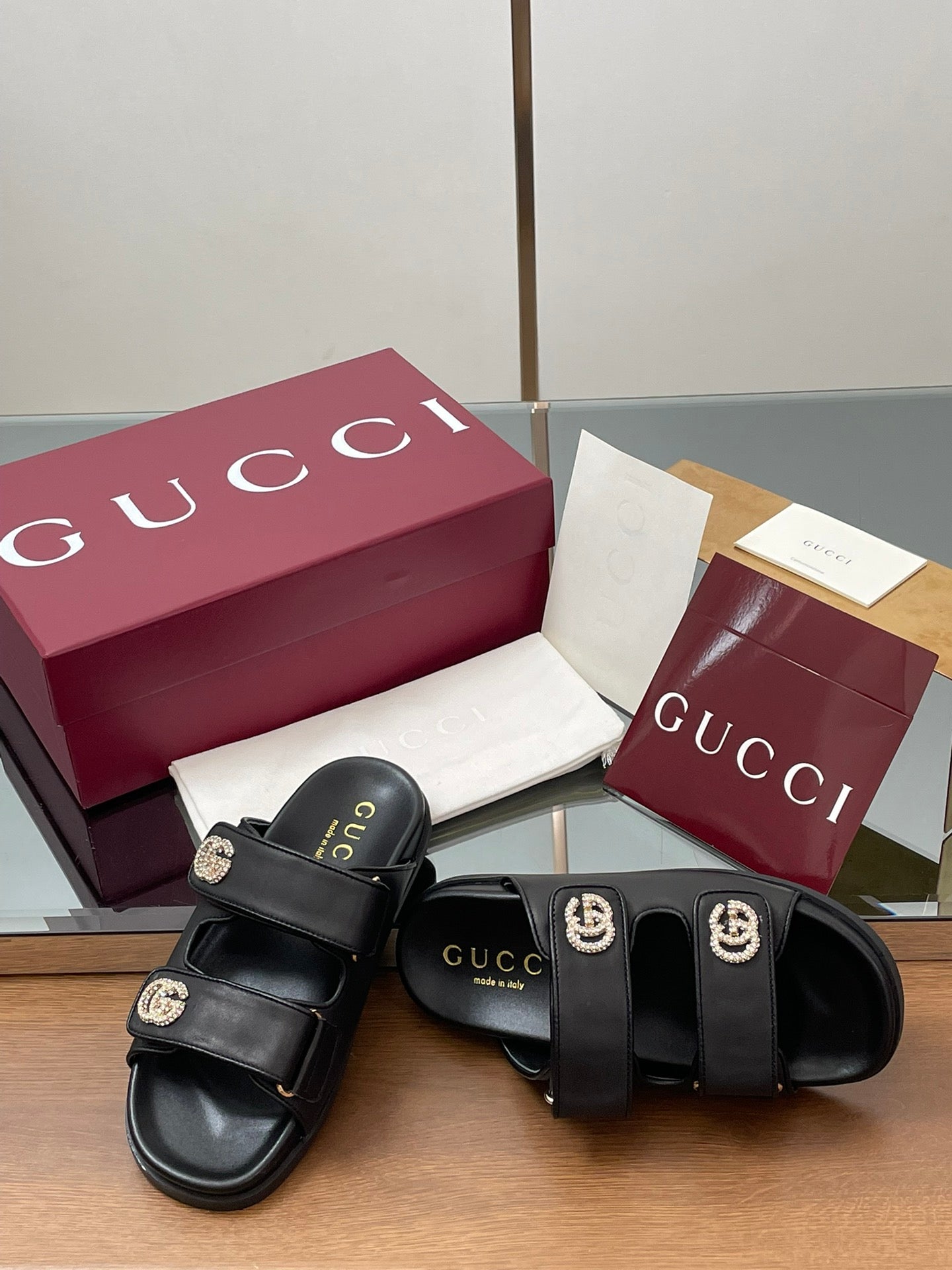 GUC* 25SS Beach Sandals